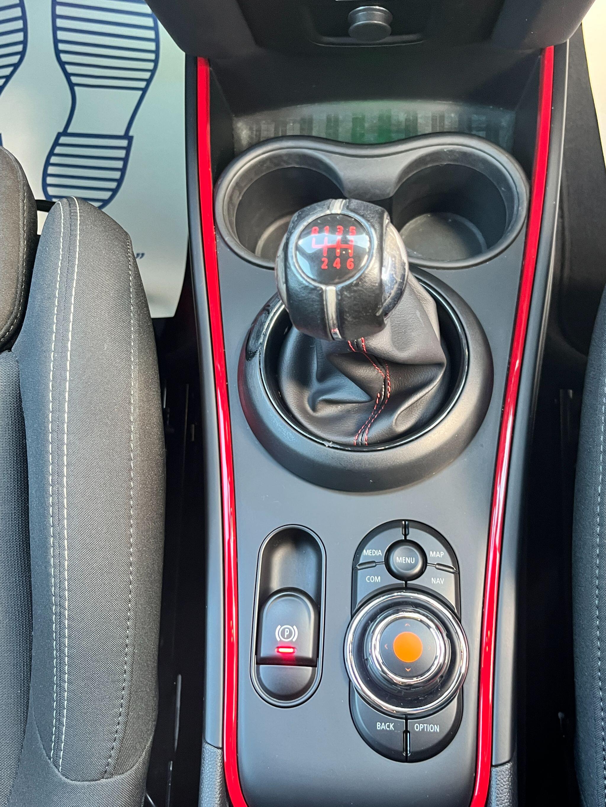Mini Countryman view 18