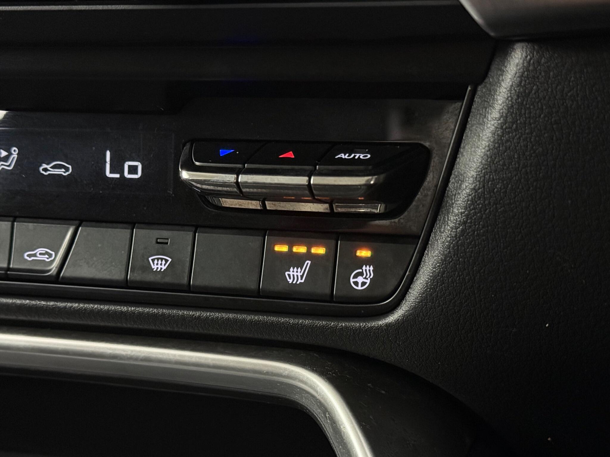 Mazda CX-60 view 25