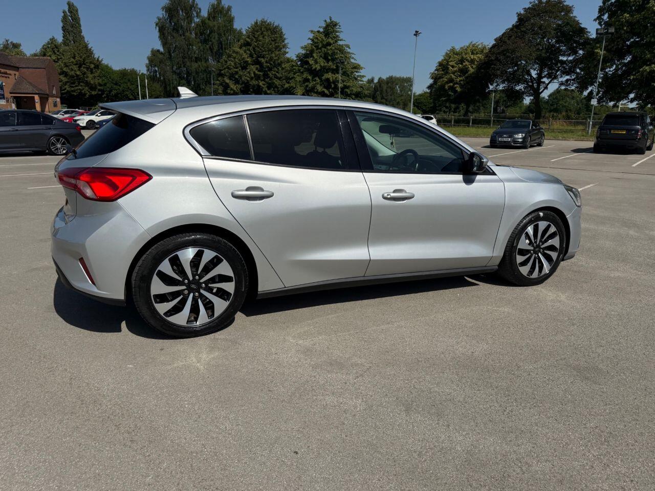 Ford Focus view 27