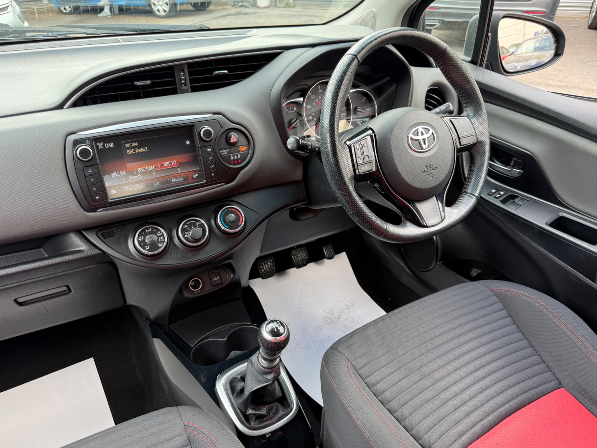 Toyota Yaris - Image 56