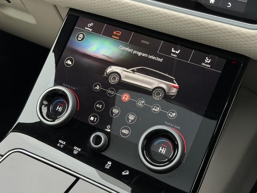 Land Rover Range Rover Velar view 39