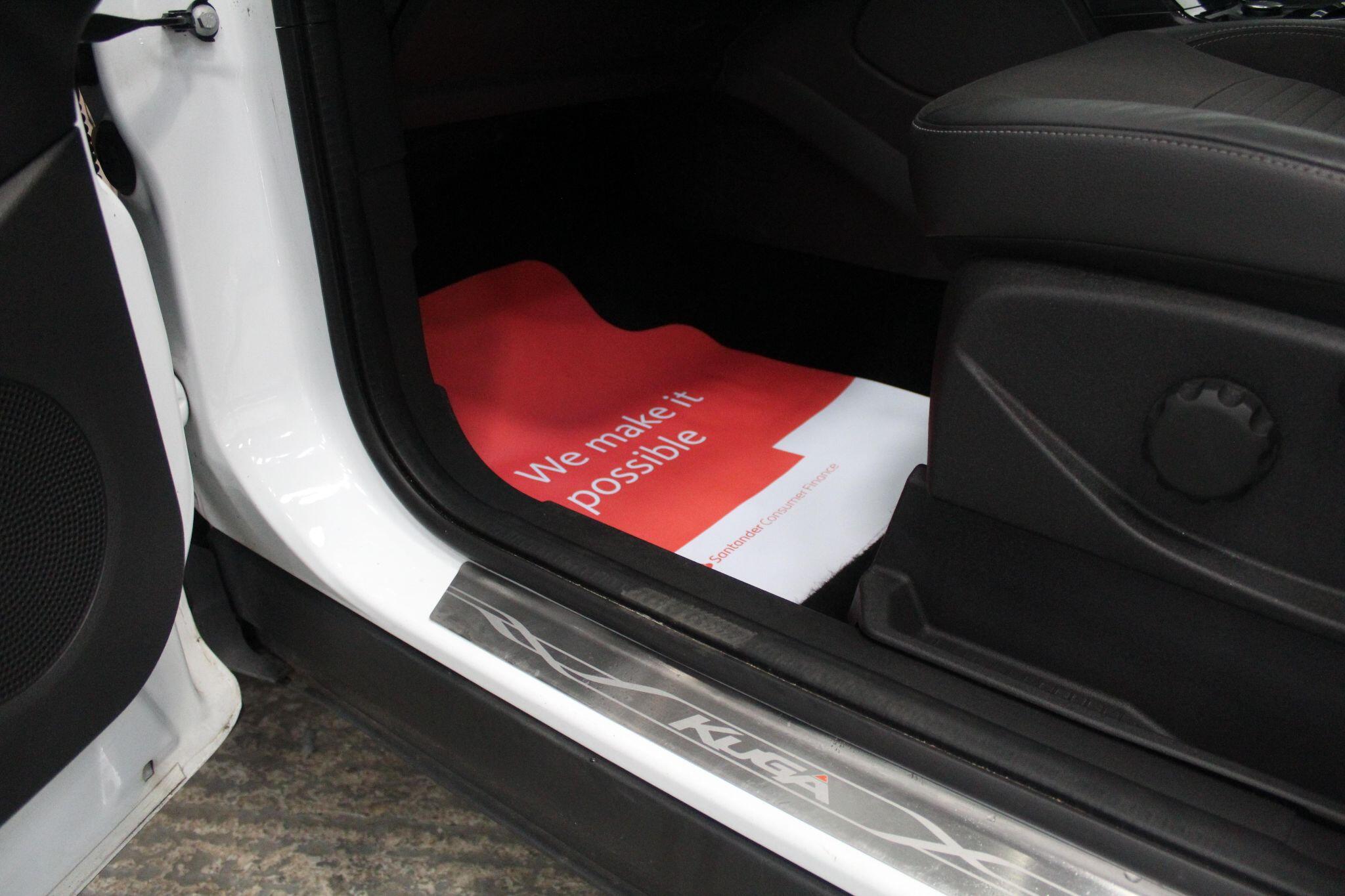 Ford Kuga view 30