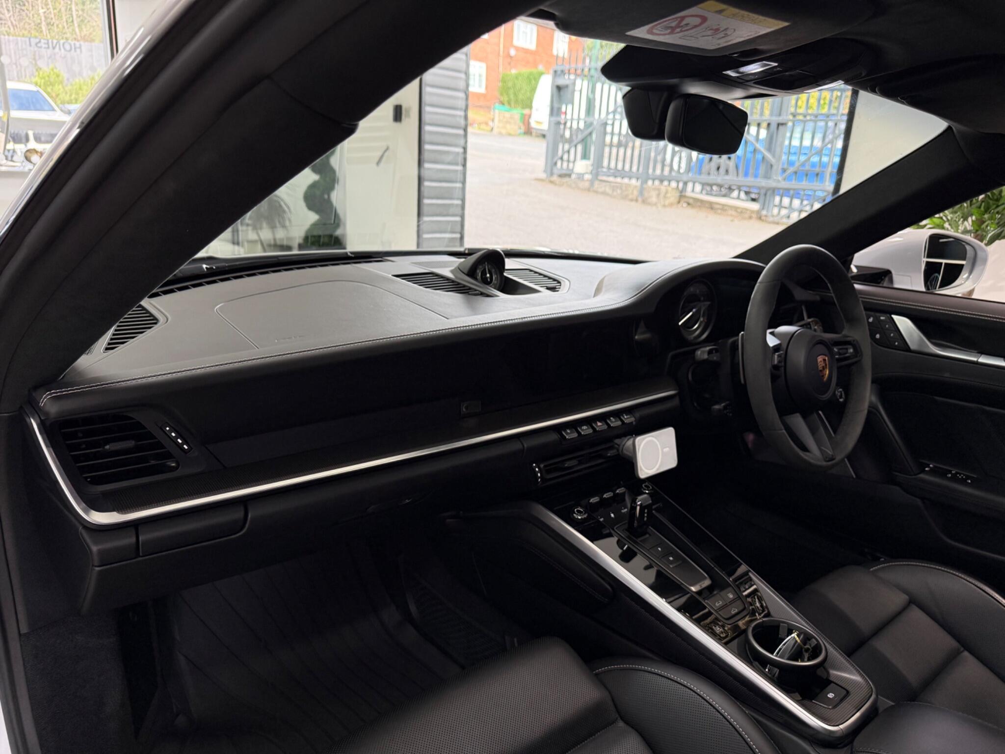 Porsche 911 view 49