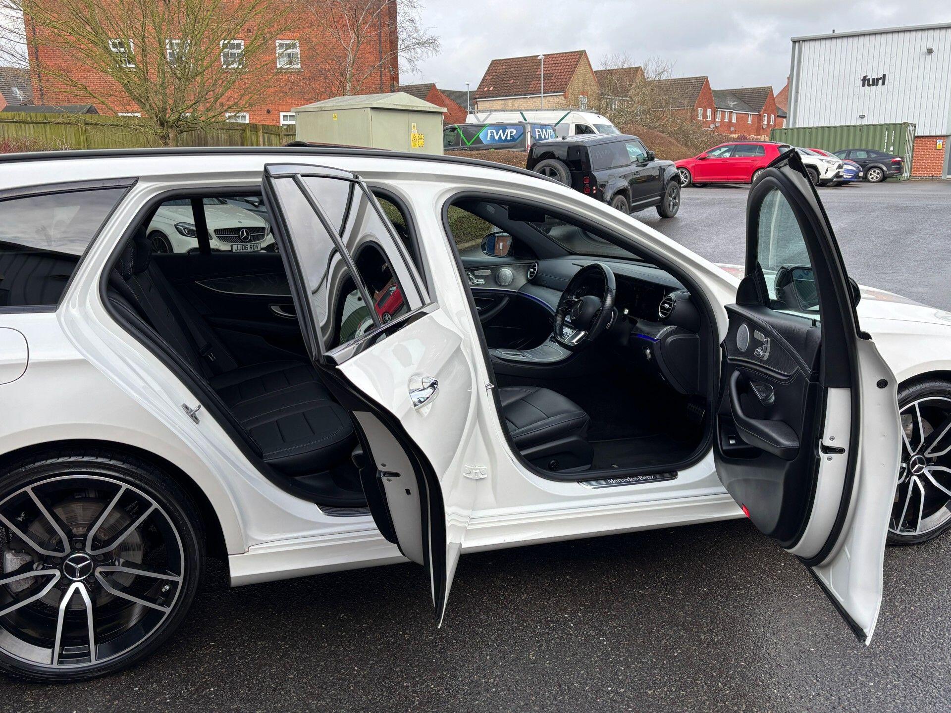 Mercedes-Benz E-Class view 36