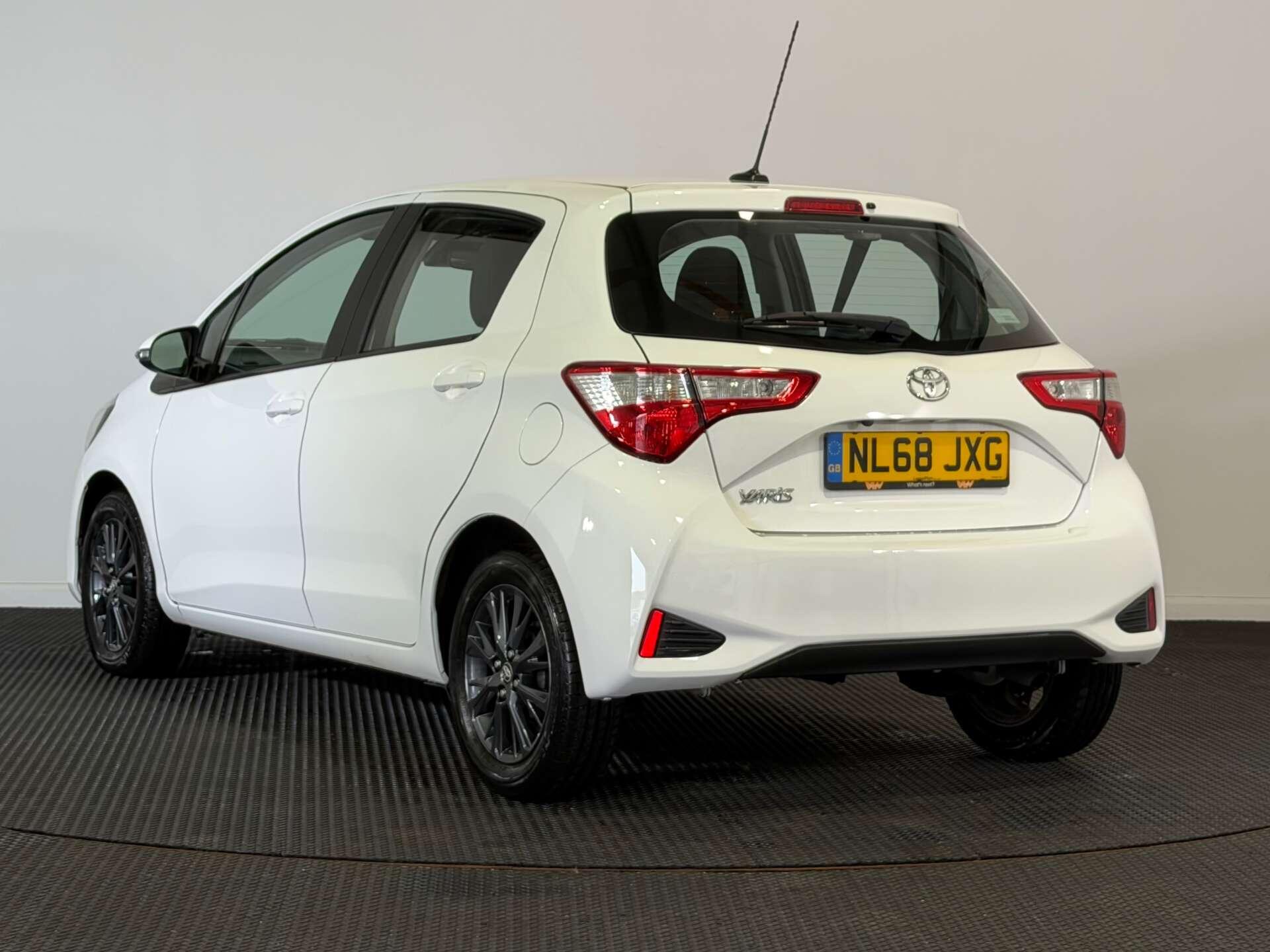 Toyota Yaris view 5