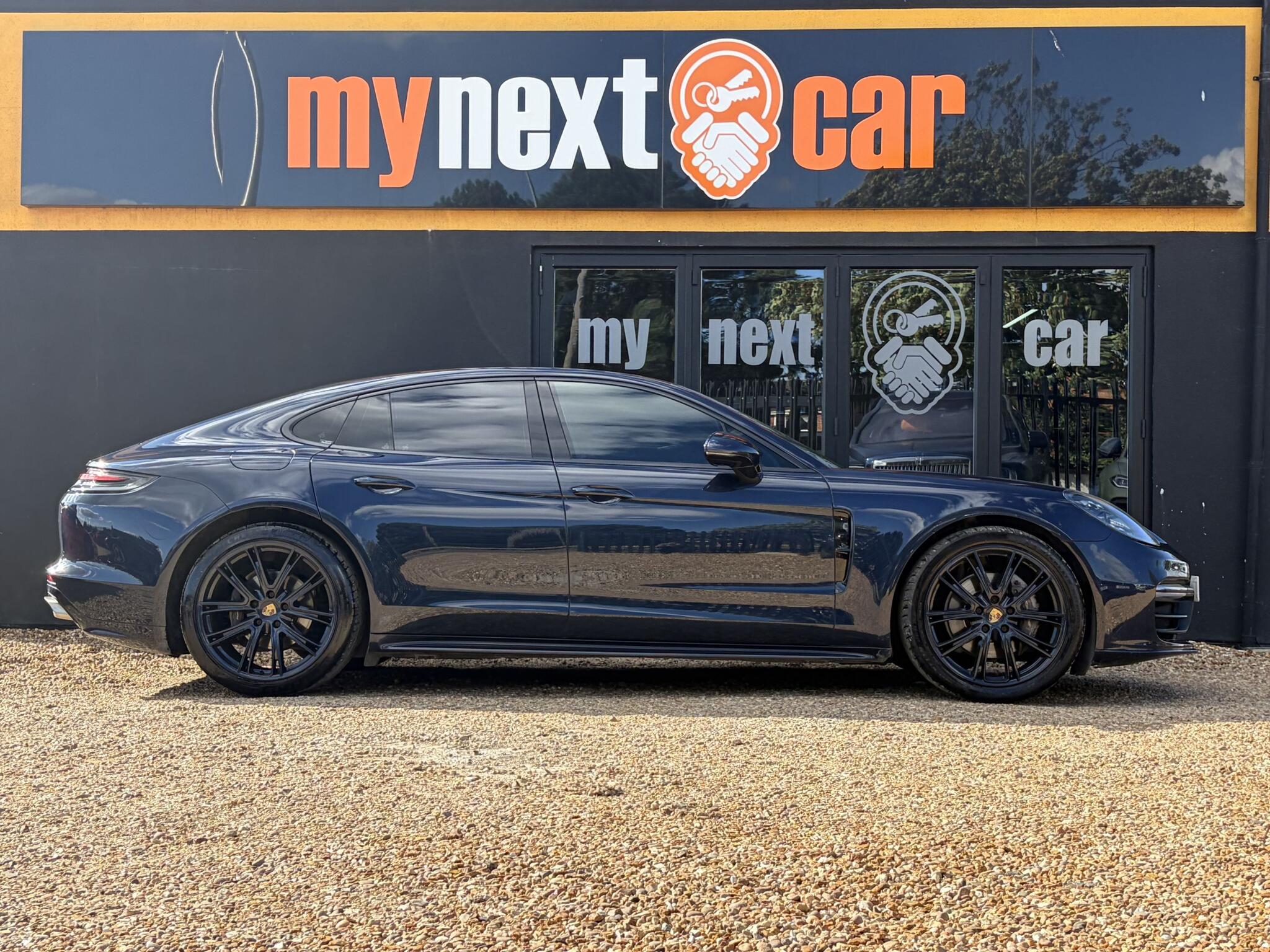 Porsche Panamera view 9