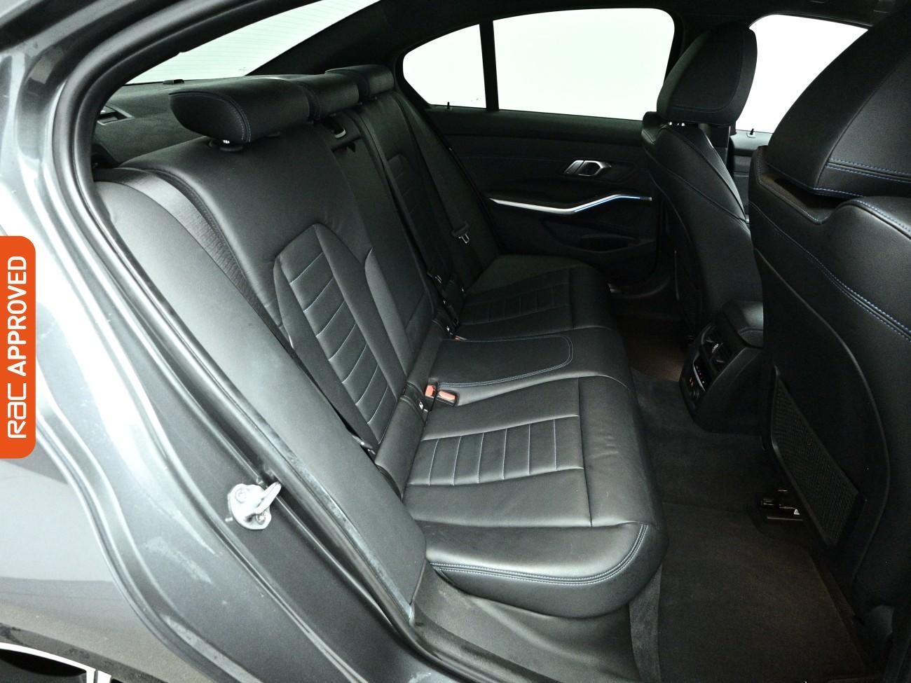 BMW 3 Series view 13