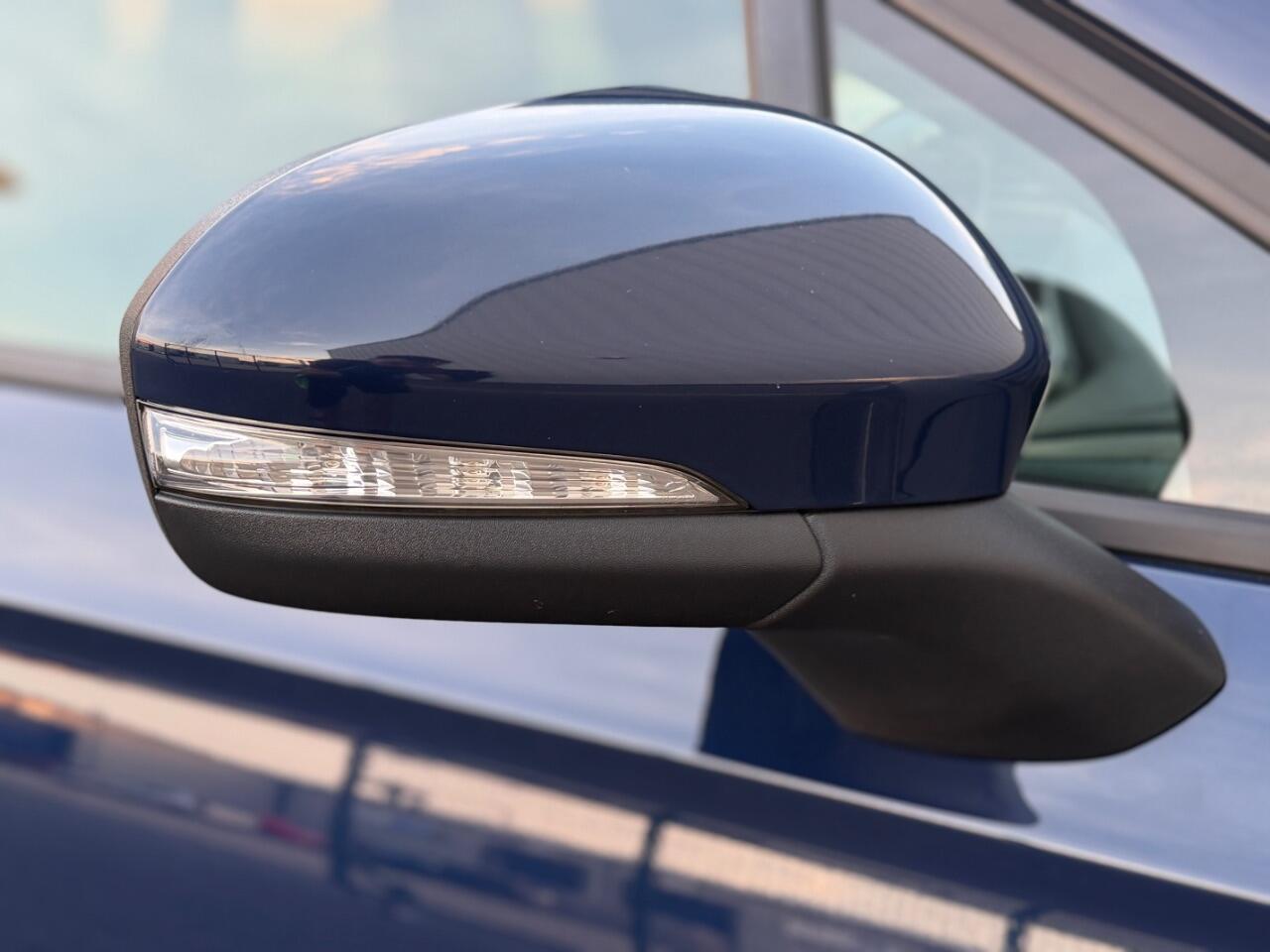 Ford Mondeo view 28