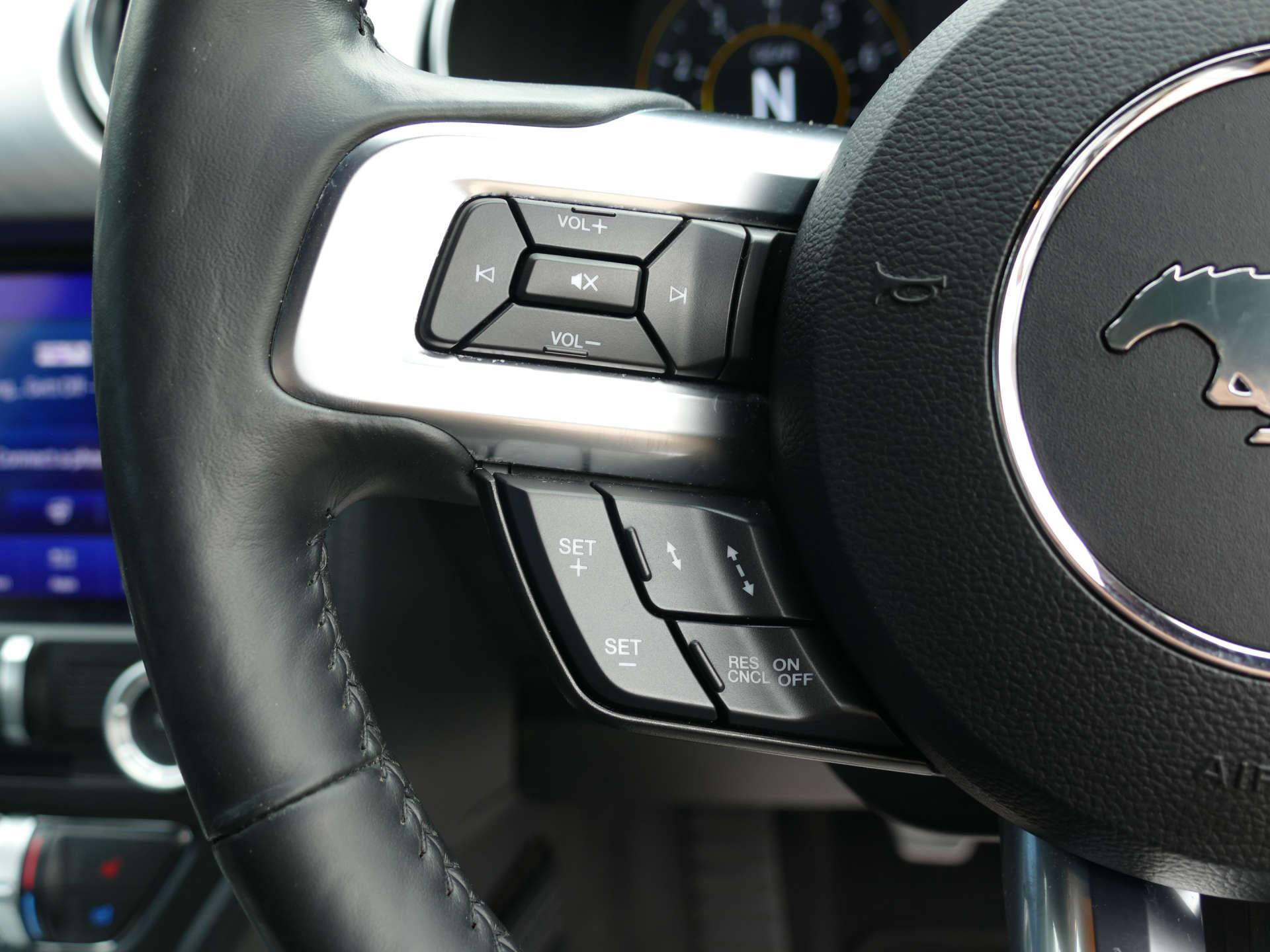 Ford Mustang view 47