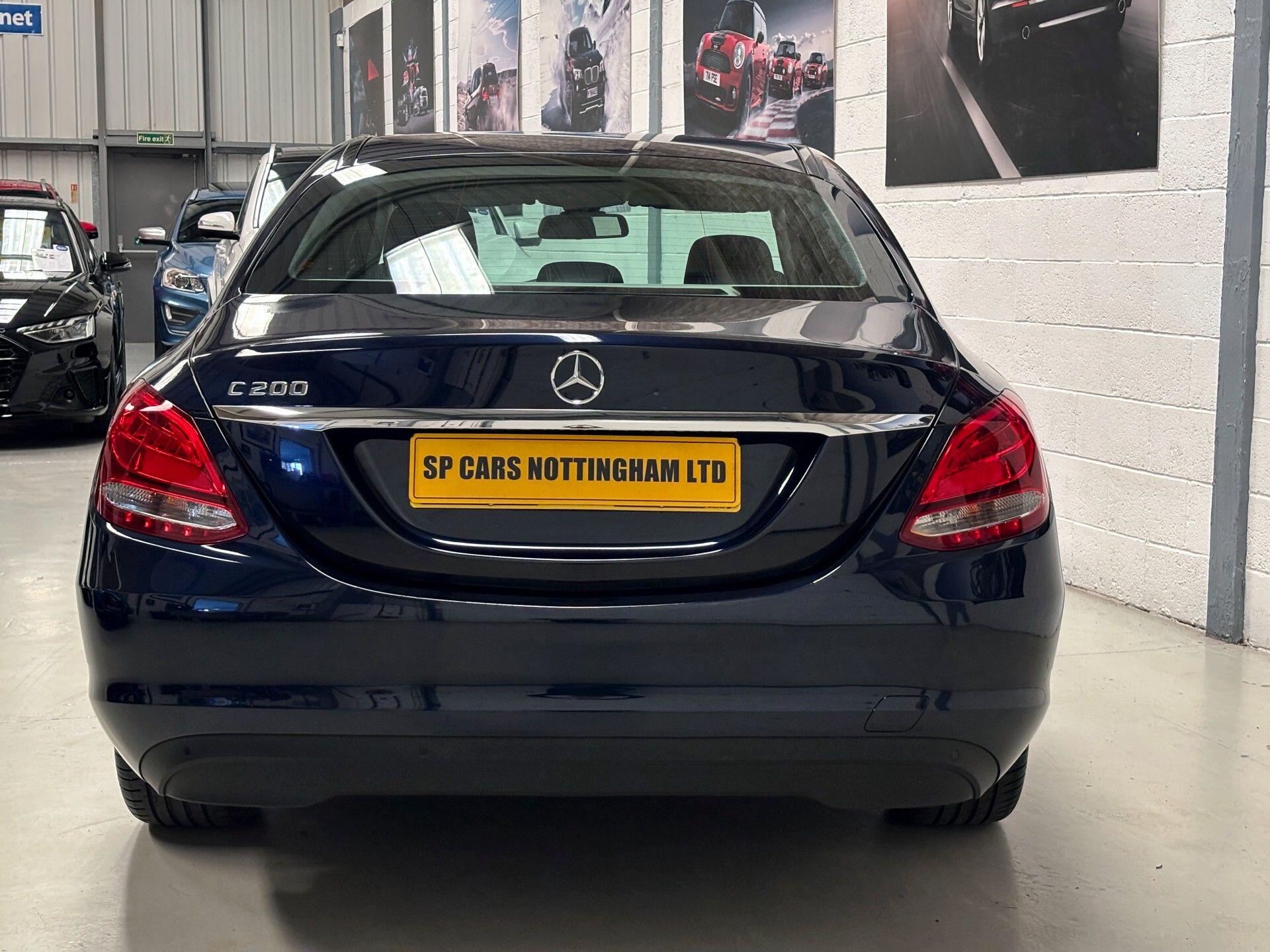 Mercedes-Benz C-Class view 31