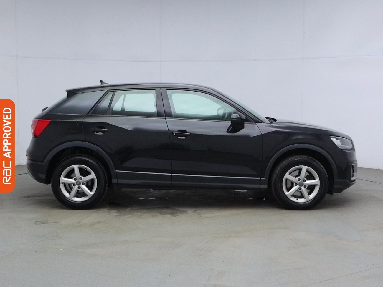 Audi Q2 view 6