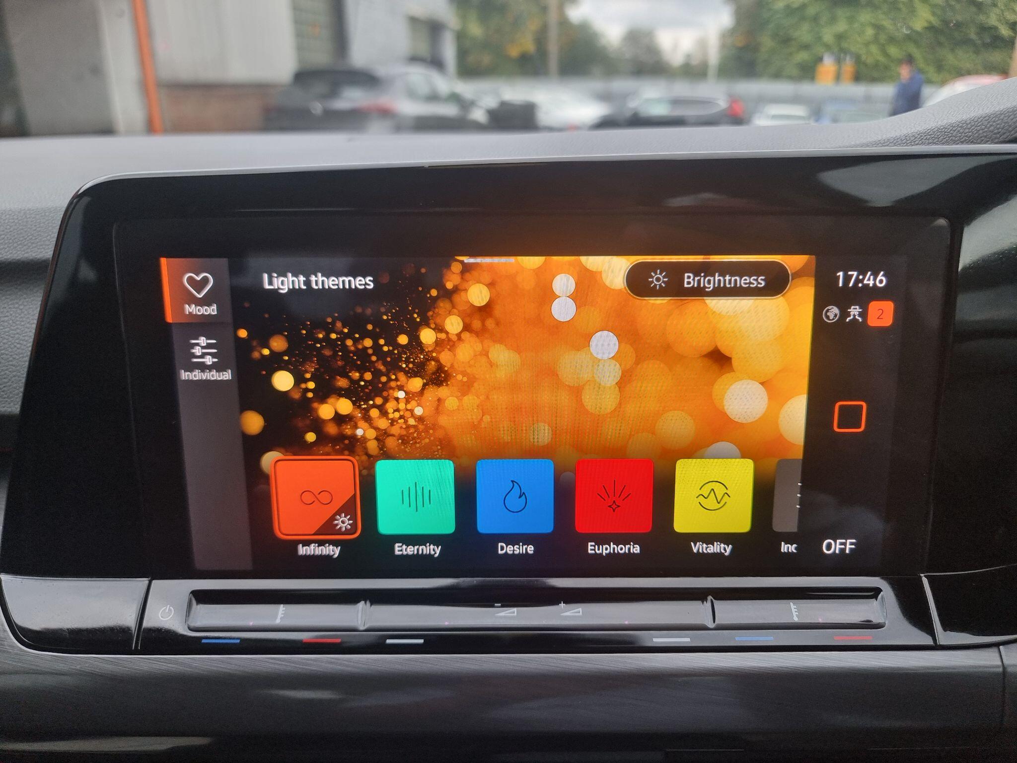Volkswagen Golf view 37