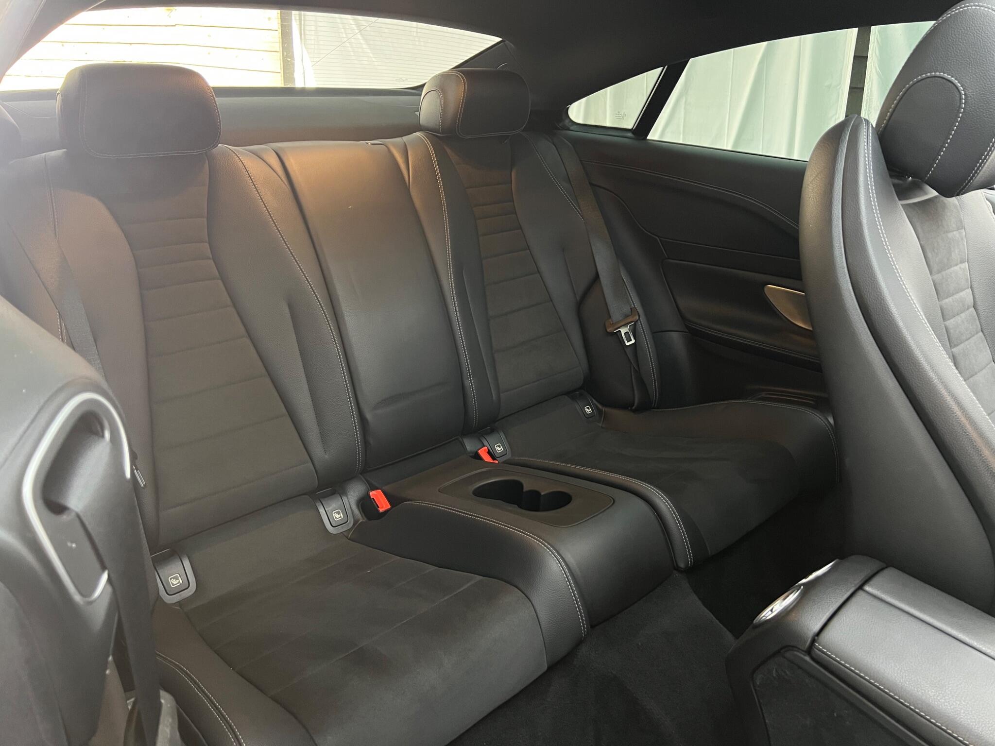 Mercedes-Benz E-Class view 21