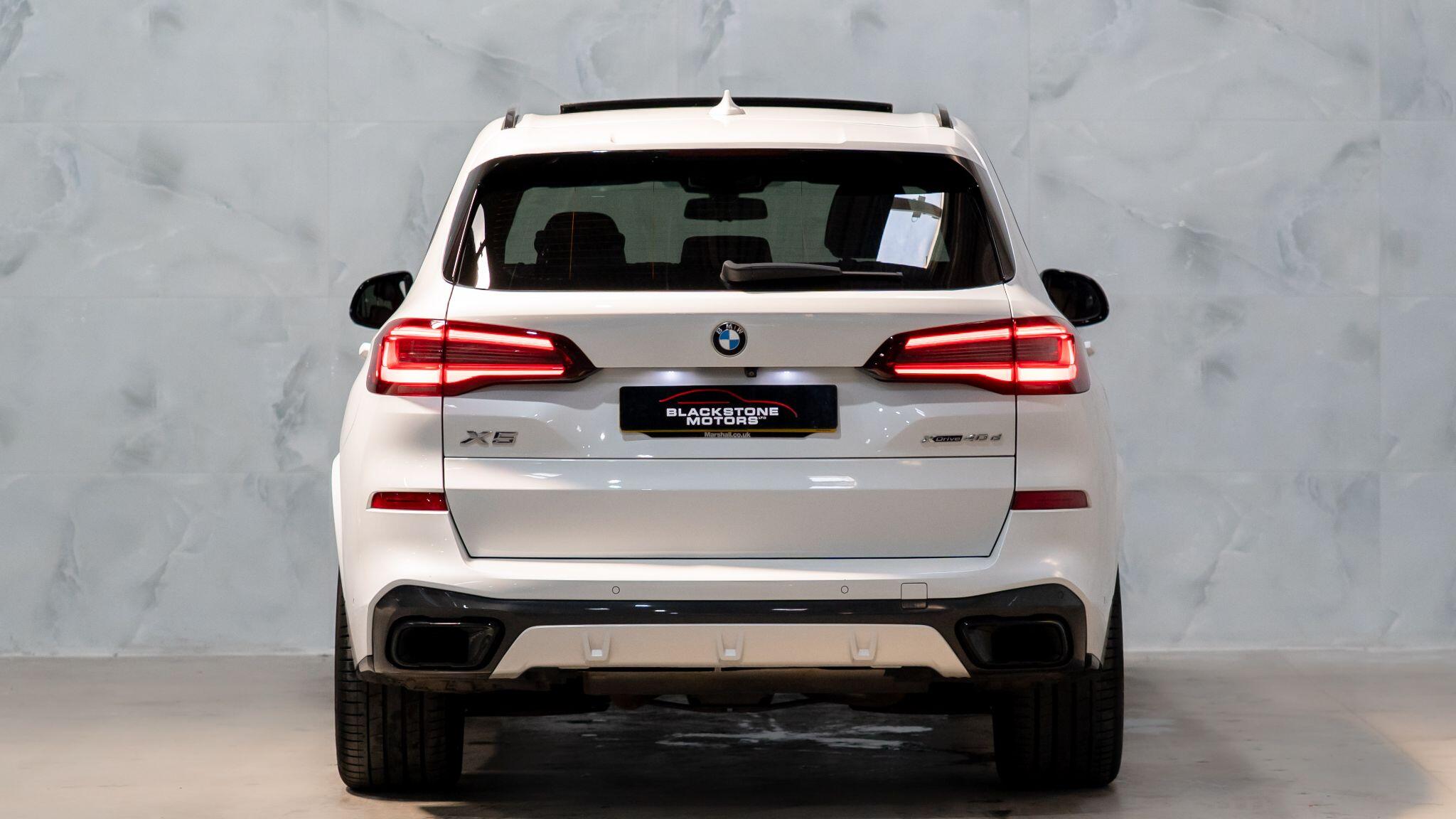 BMW X5 view 7