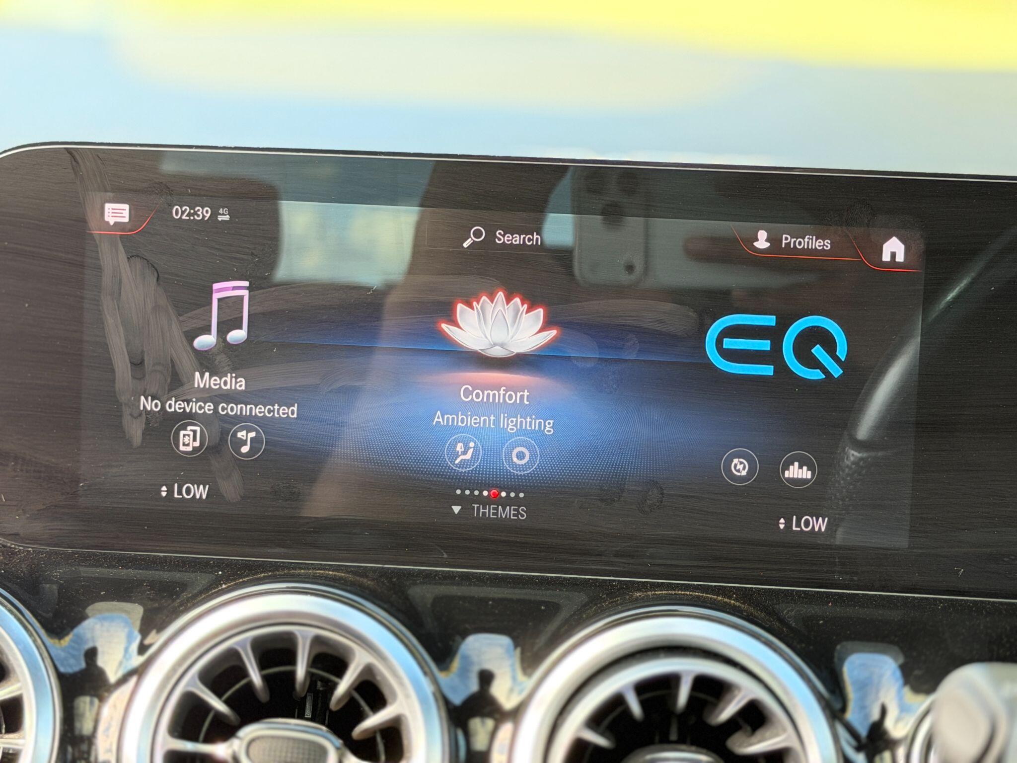 Mercedes-Benz EQA view 43