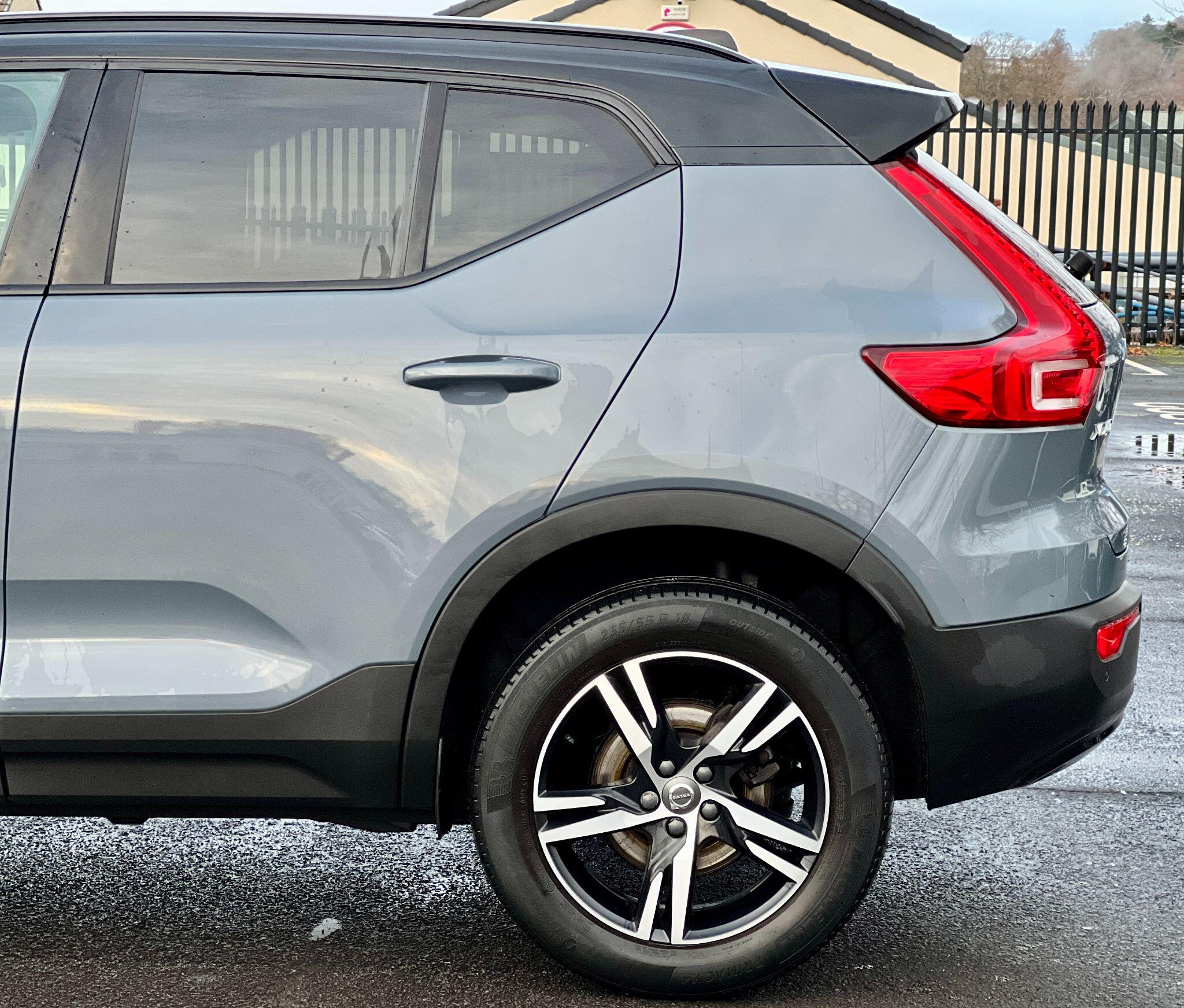 Volvo XC40 view 23