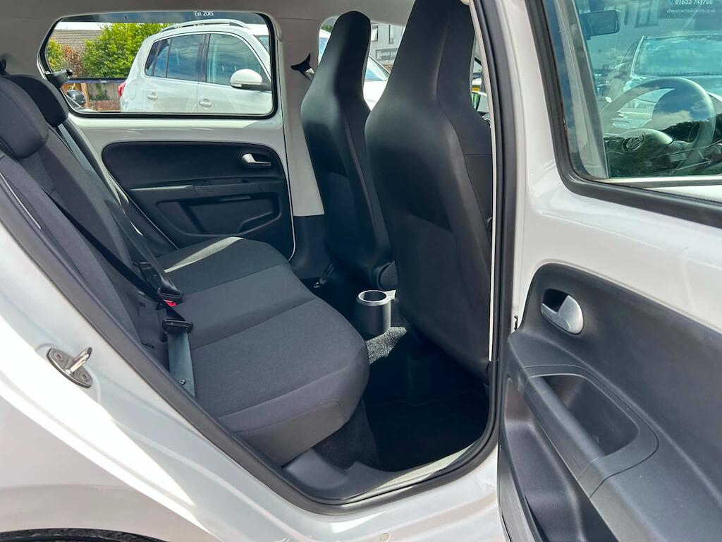 Volkswagen Up! view 12
