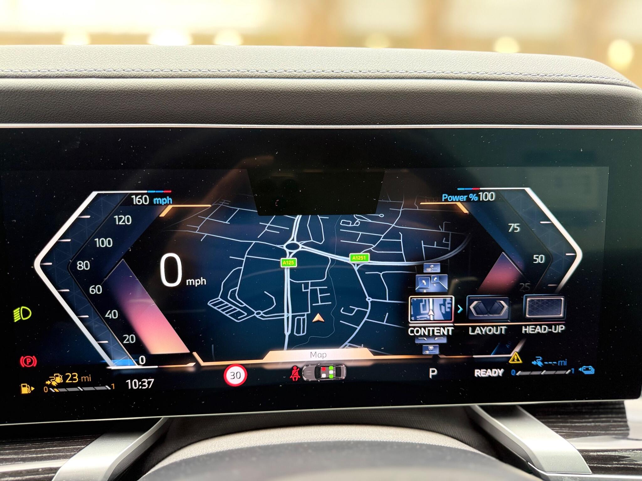 BMW 7 Series view 36