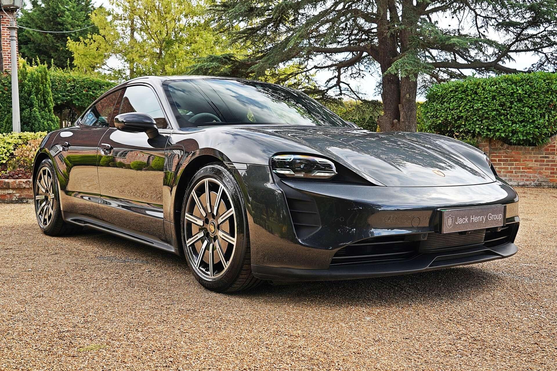 Porsche Taycan view 9