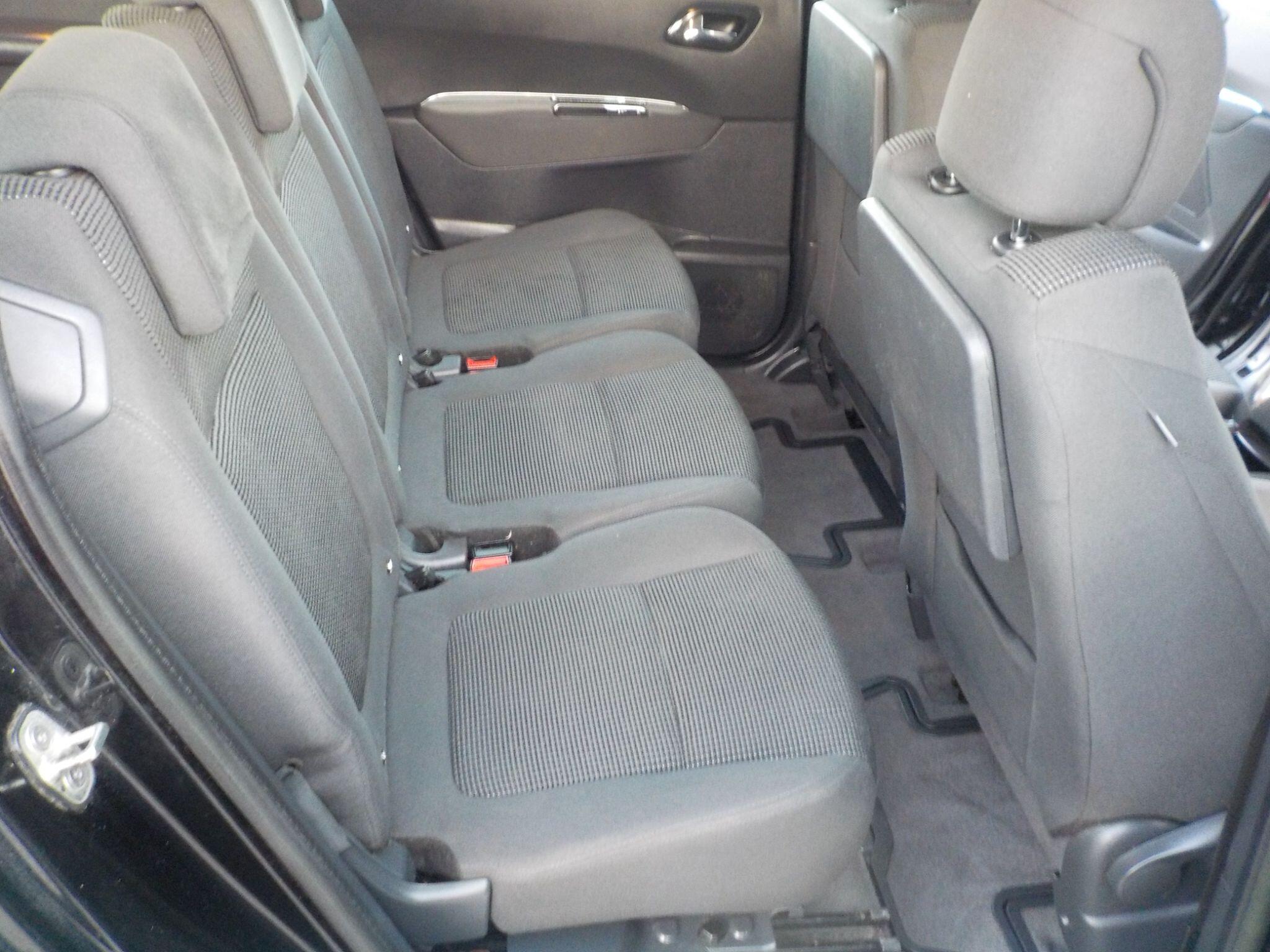 Peugeot 5008 1.6 e-HDi Active EGC Euro 5 (s/s) 5dr