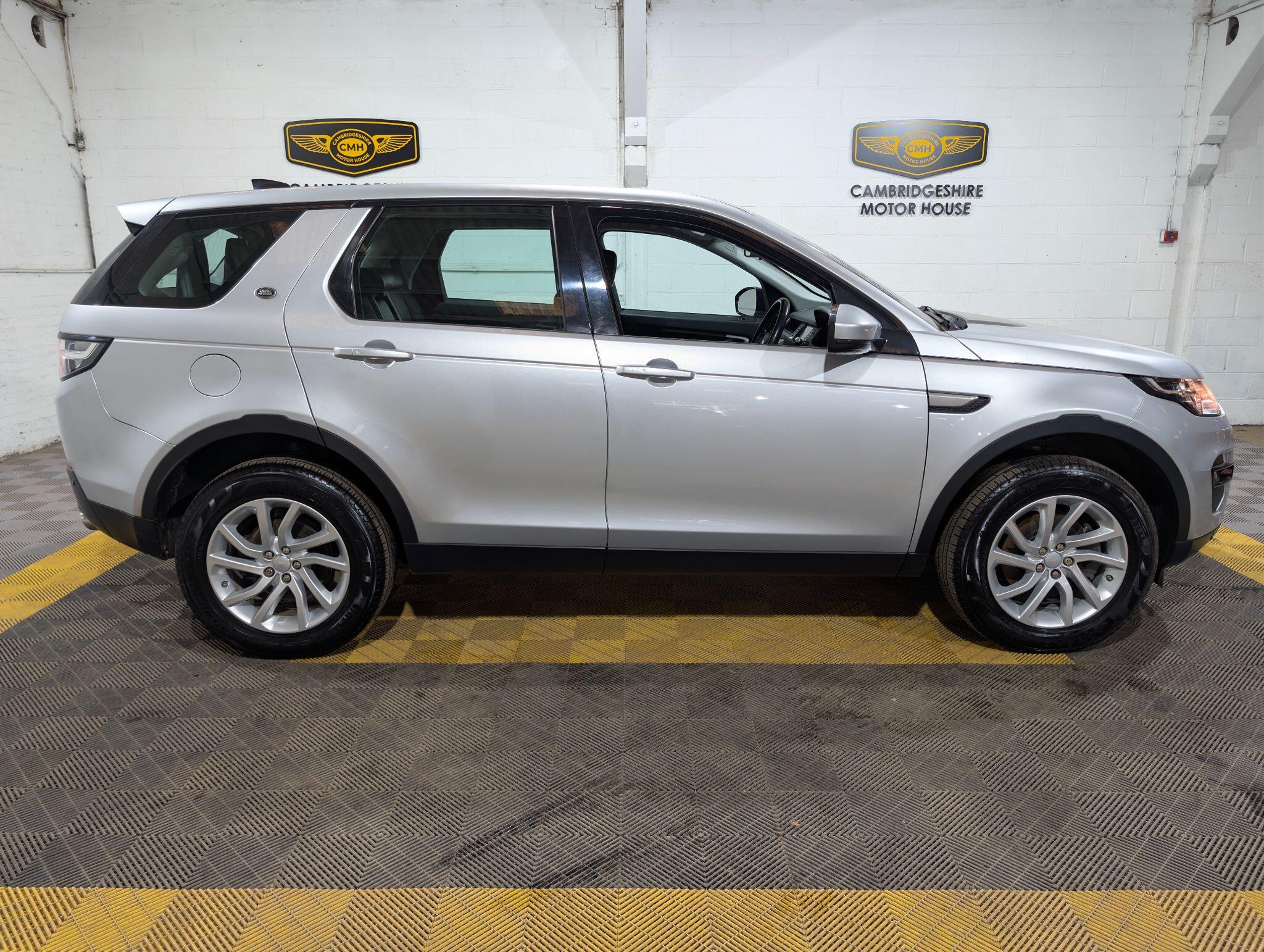 Land Rover Discovery Sport view 57