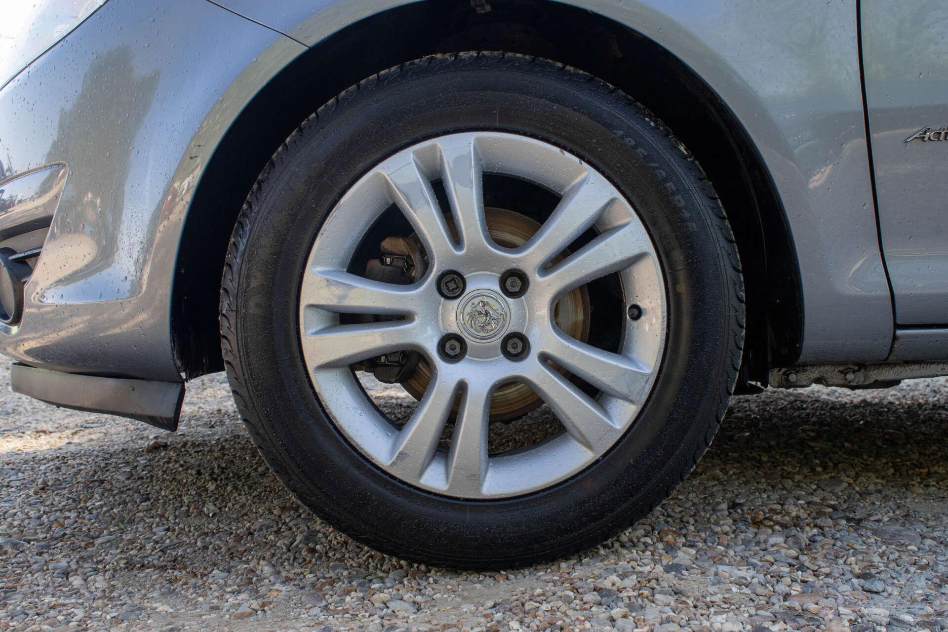 Vauxhall Corsa view 27