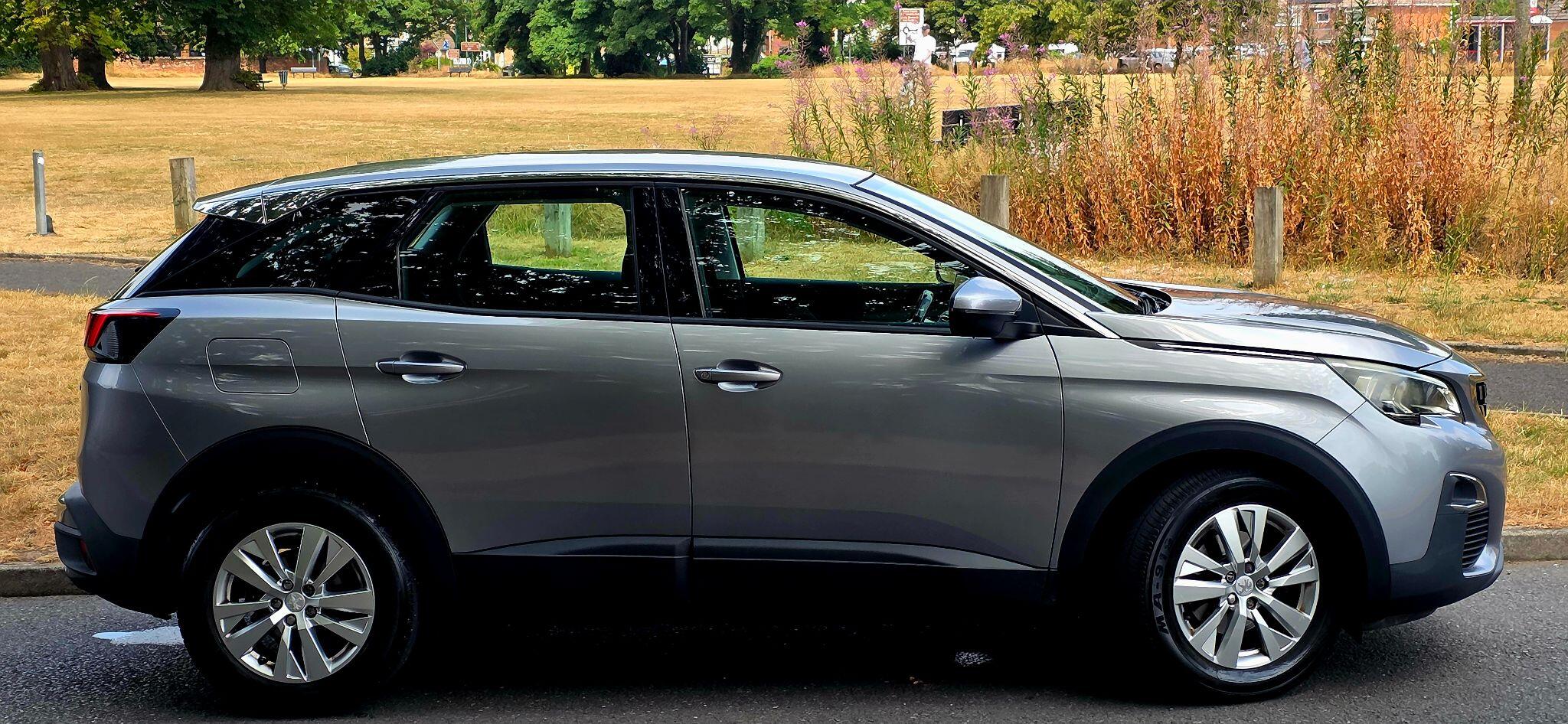 Peugeot 3008 view 10