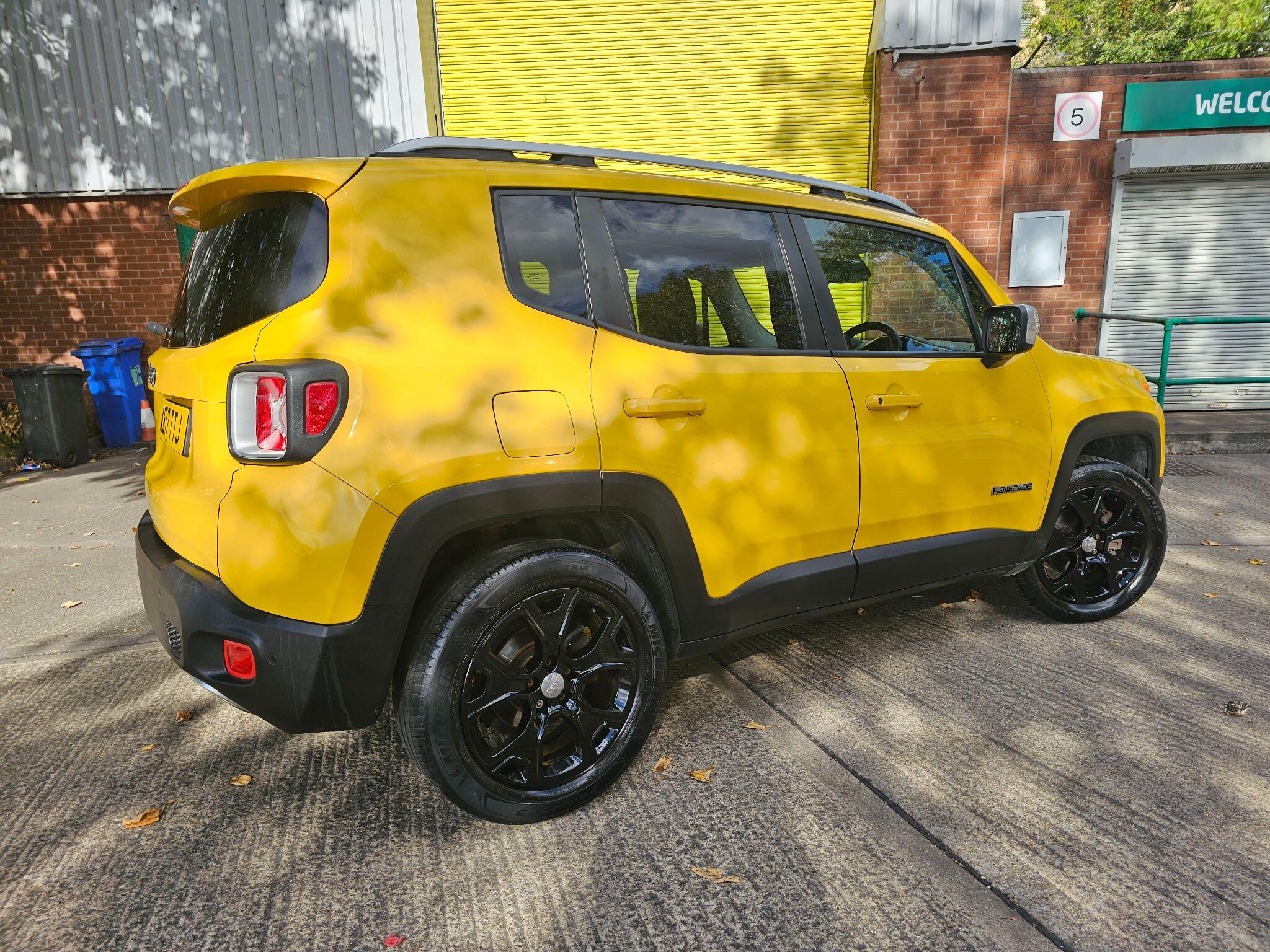 Jeep Renegade view 11