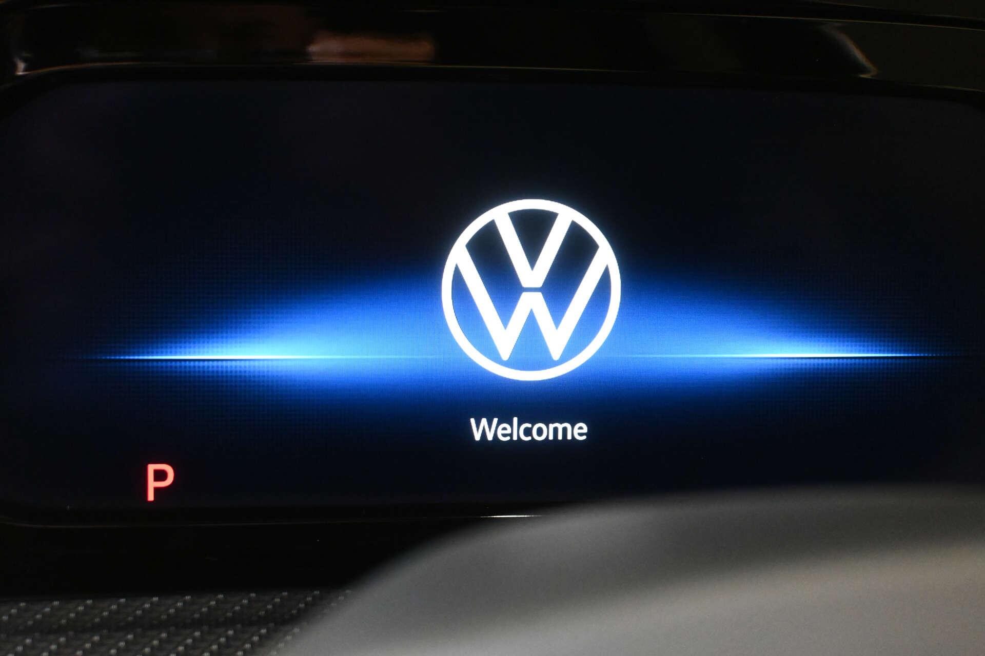 Volkswagen Golf view 35