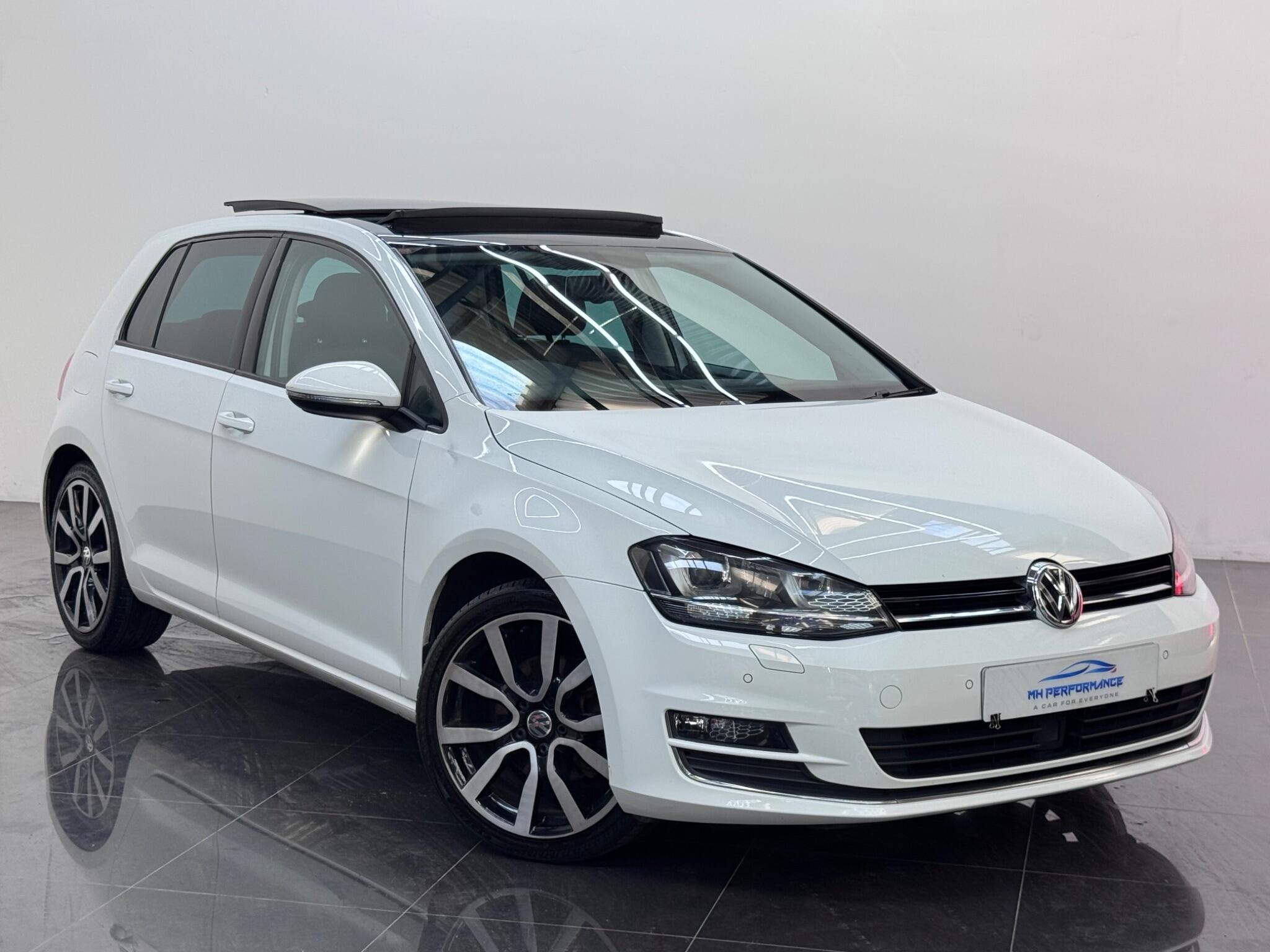 Volkswagen Golf view 3