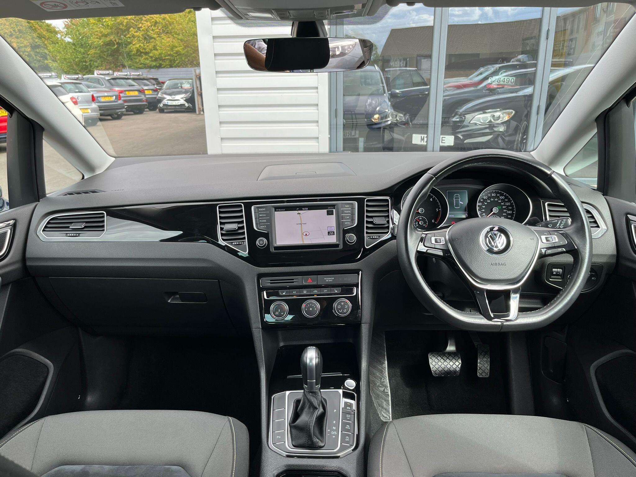 Volkswagen Golf SV view 14