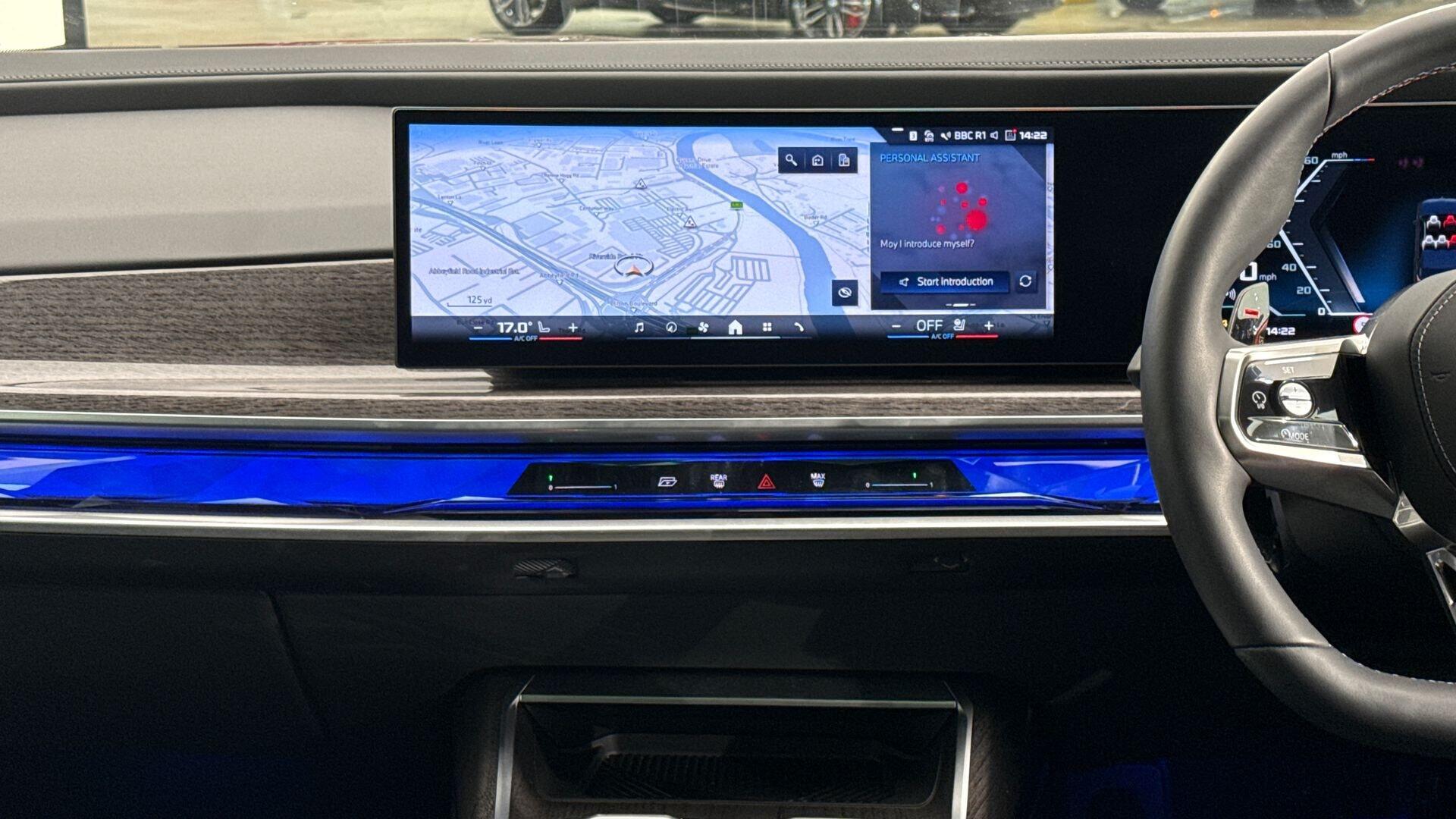 BMW 7 Series view 8