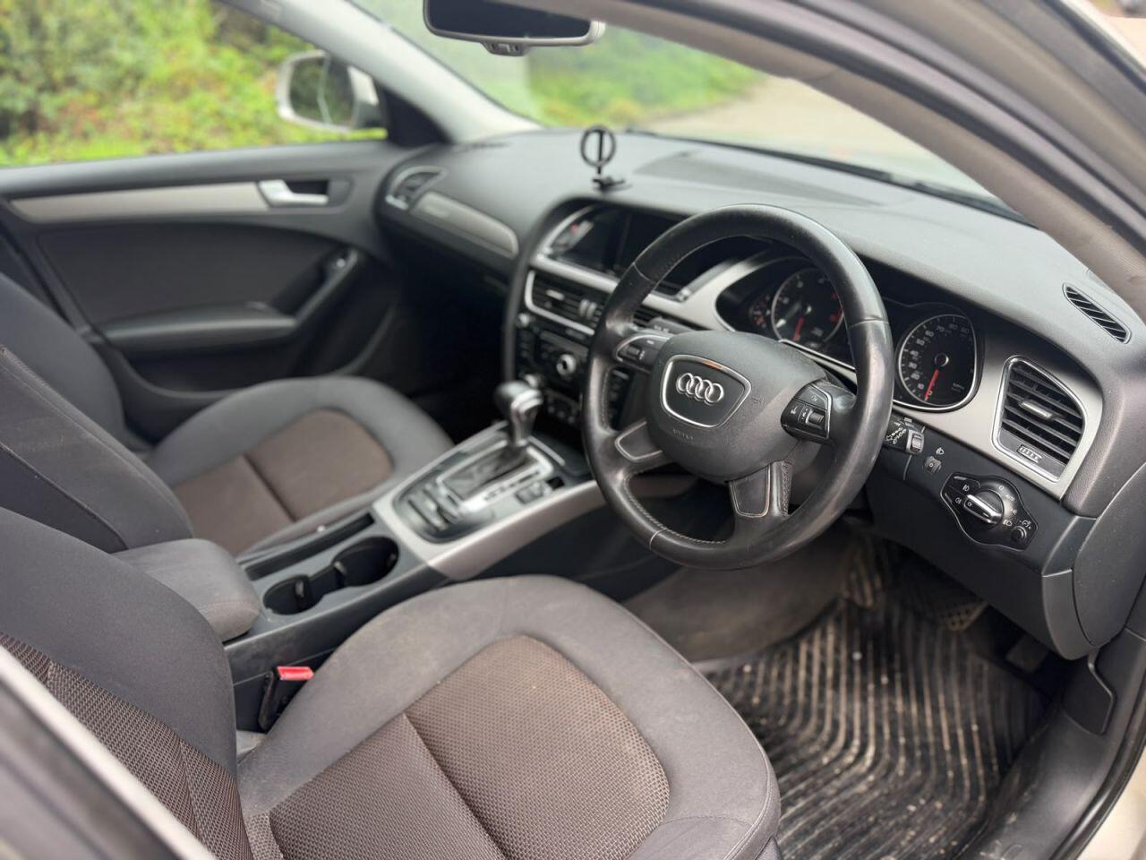 Audi A4 view 13
