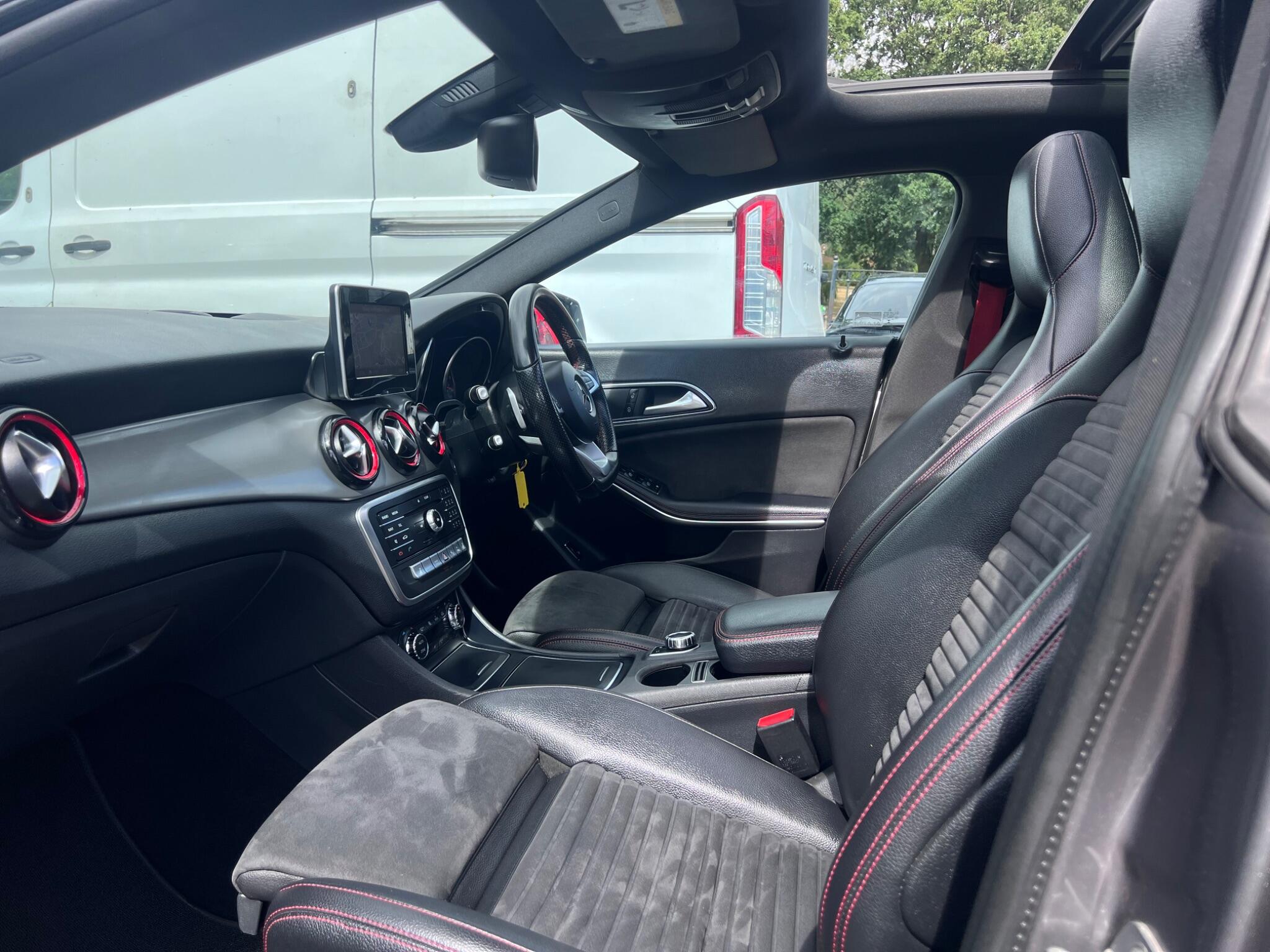 Mercedes-Benz Cla view 36