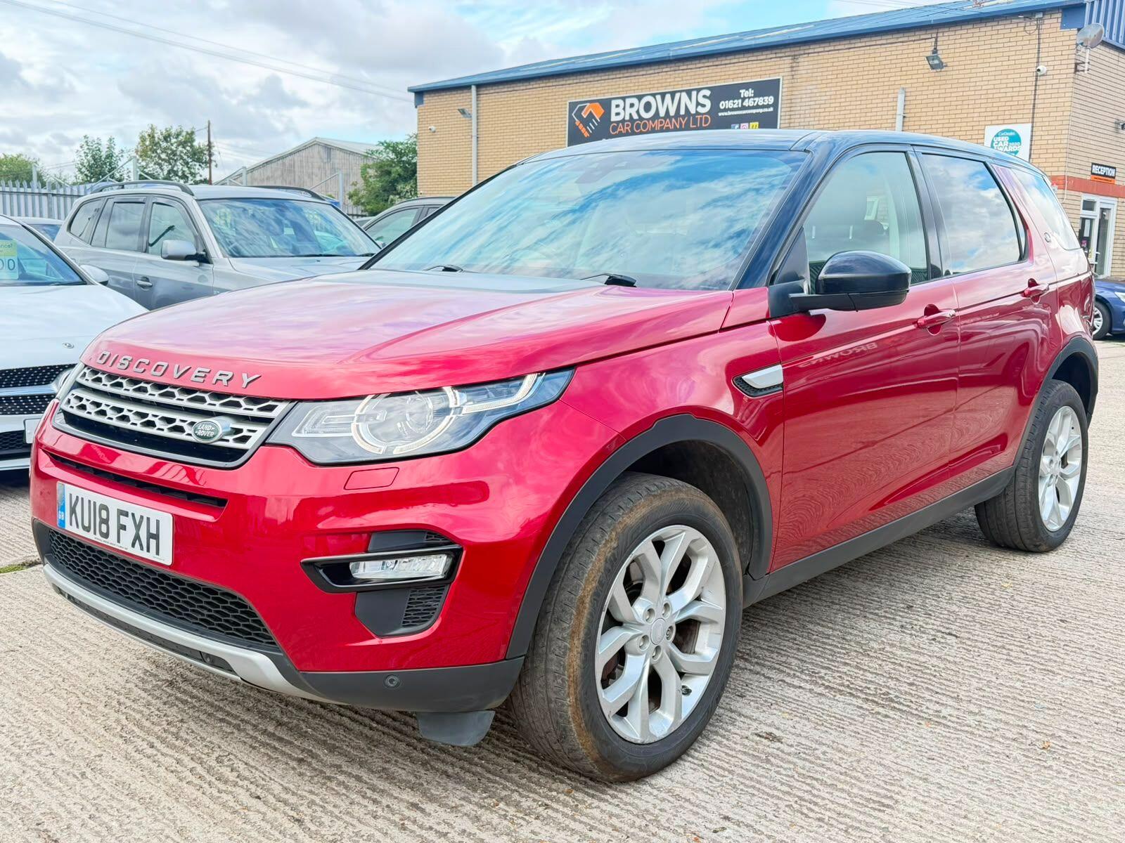 Land Rover Discovery Sport view 3