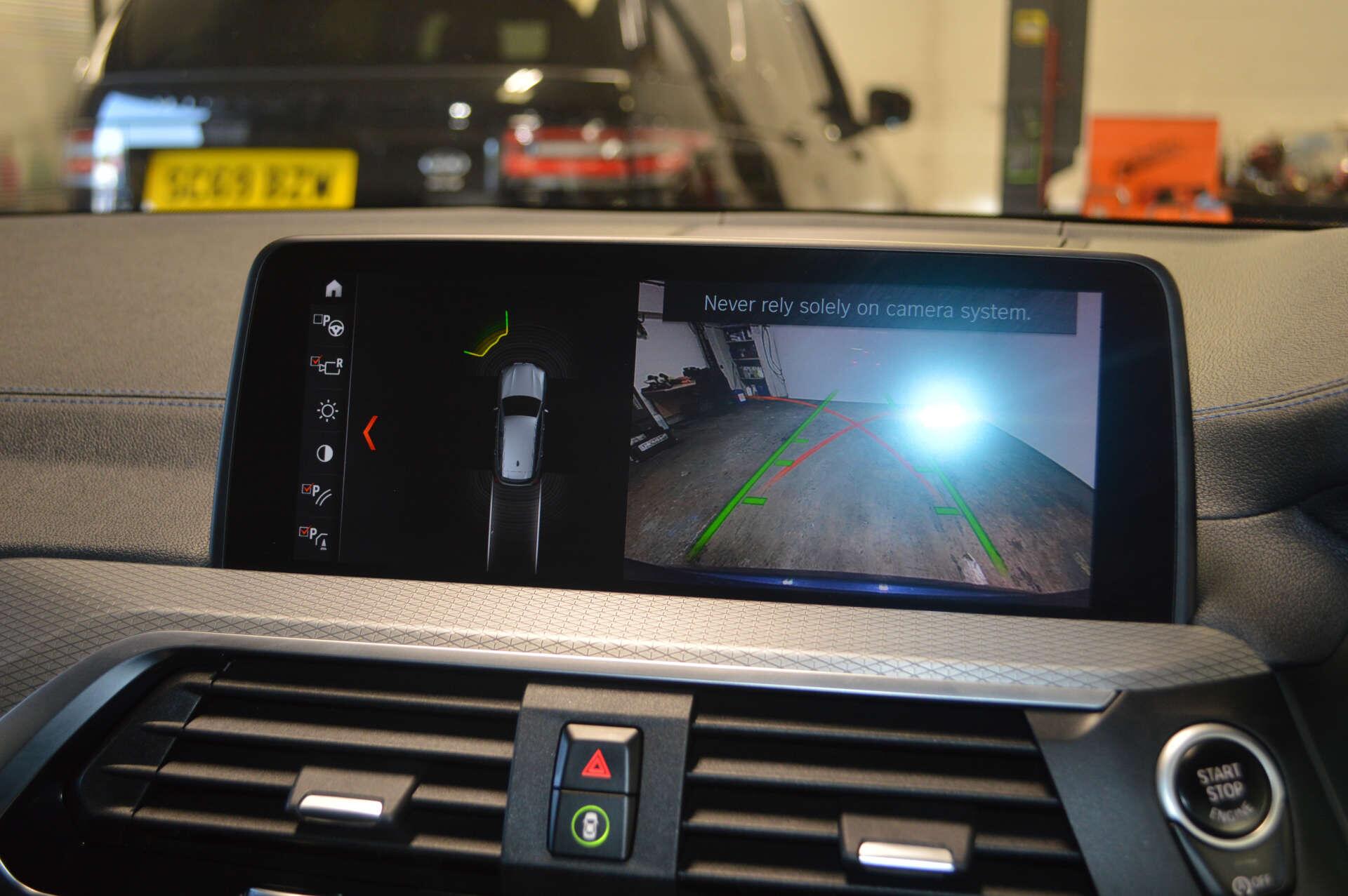 BMW X3 view 21