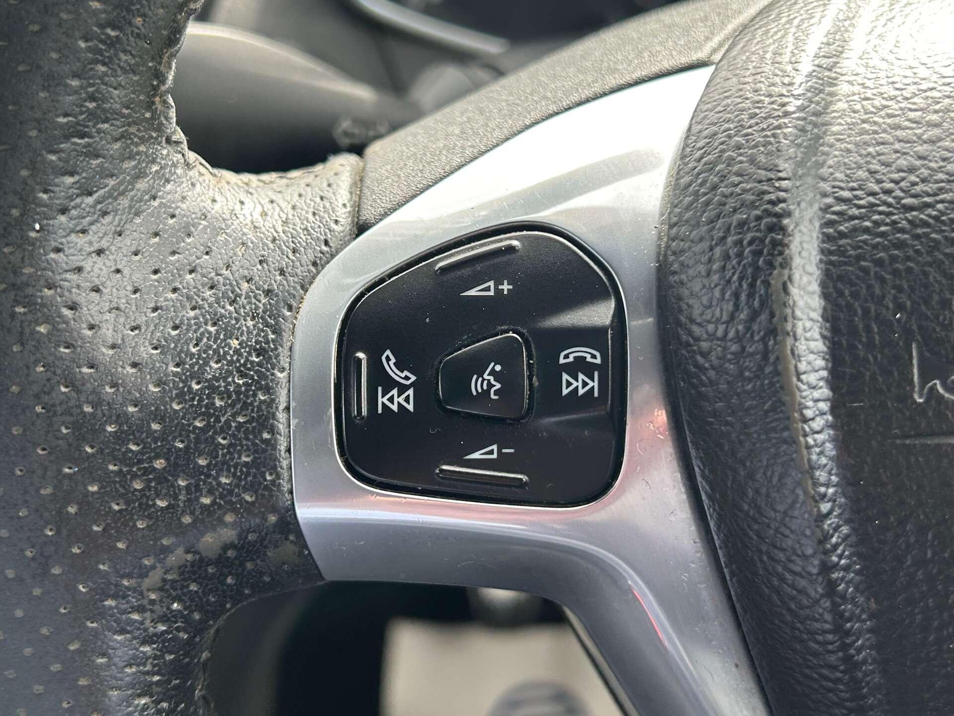 Ford Fiesta view 25