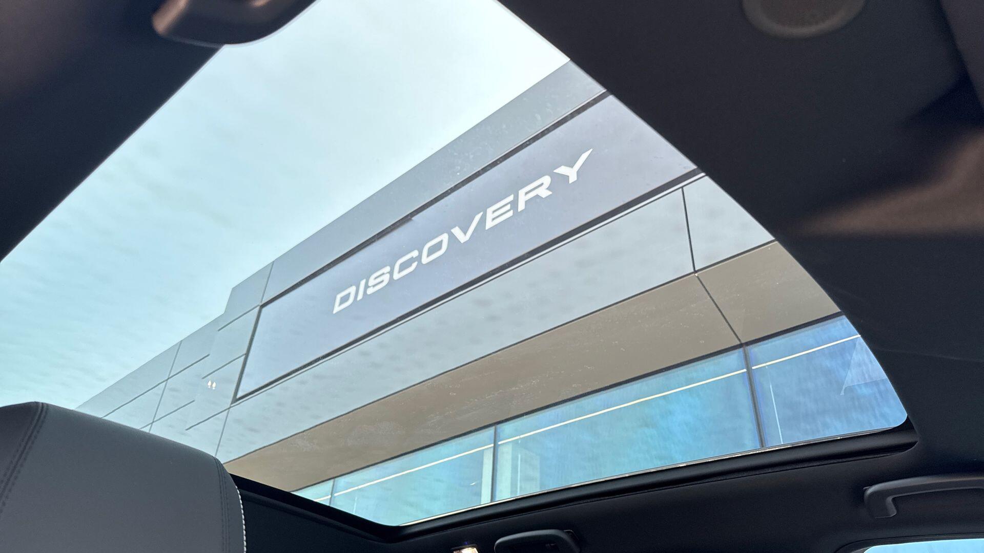 Land Rover Discovery Sport view 22