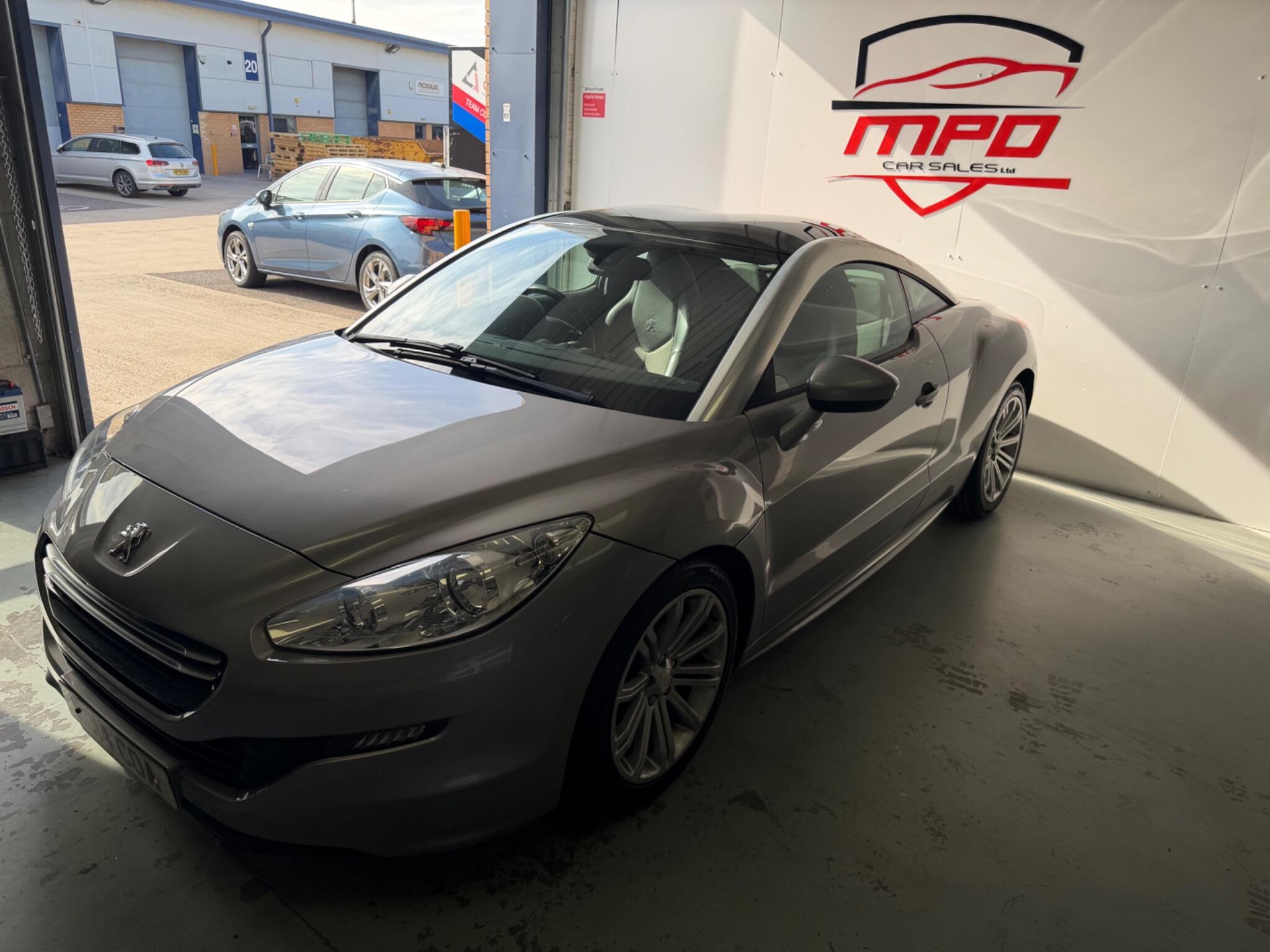 Peugeot RCZ view 2
