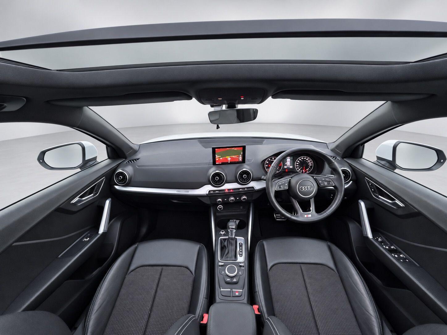 Audi Q2 view 32