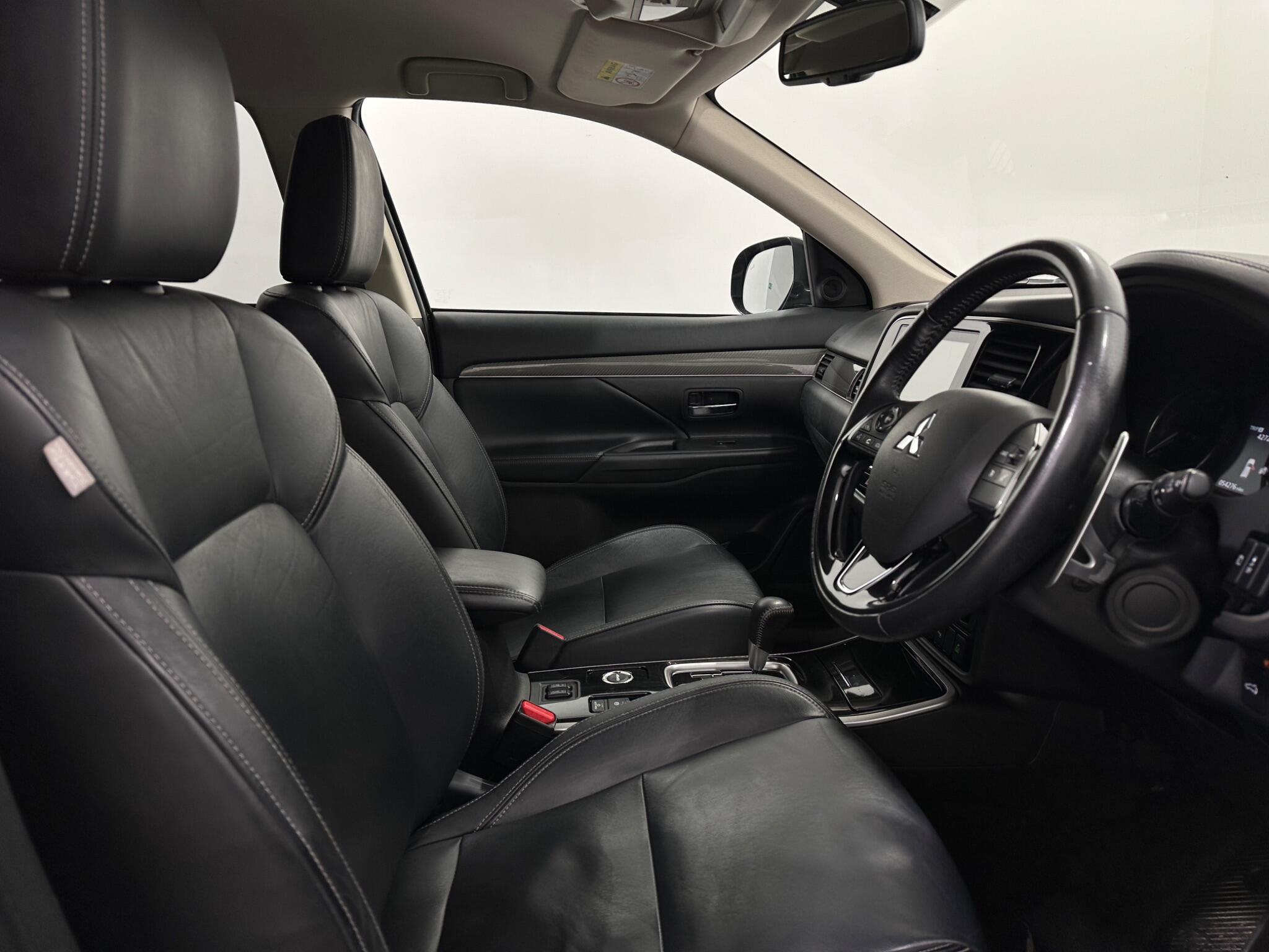 Mitsubishi Outlander view 31