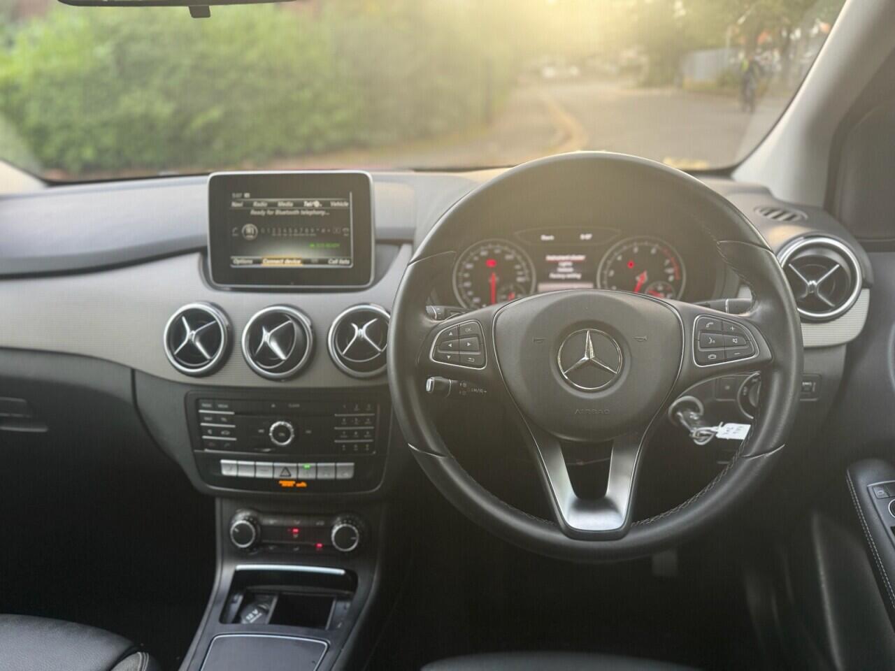 Mercedes-Benz B-Class view 11