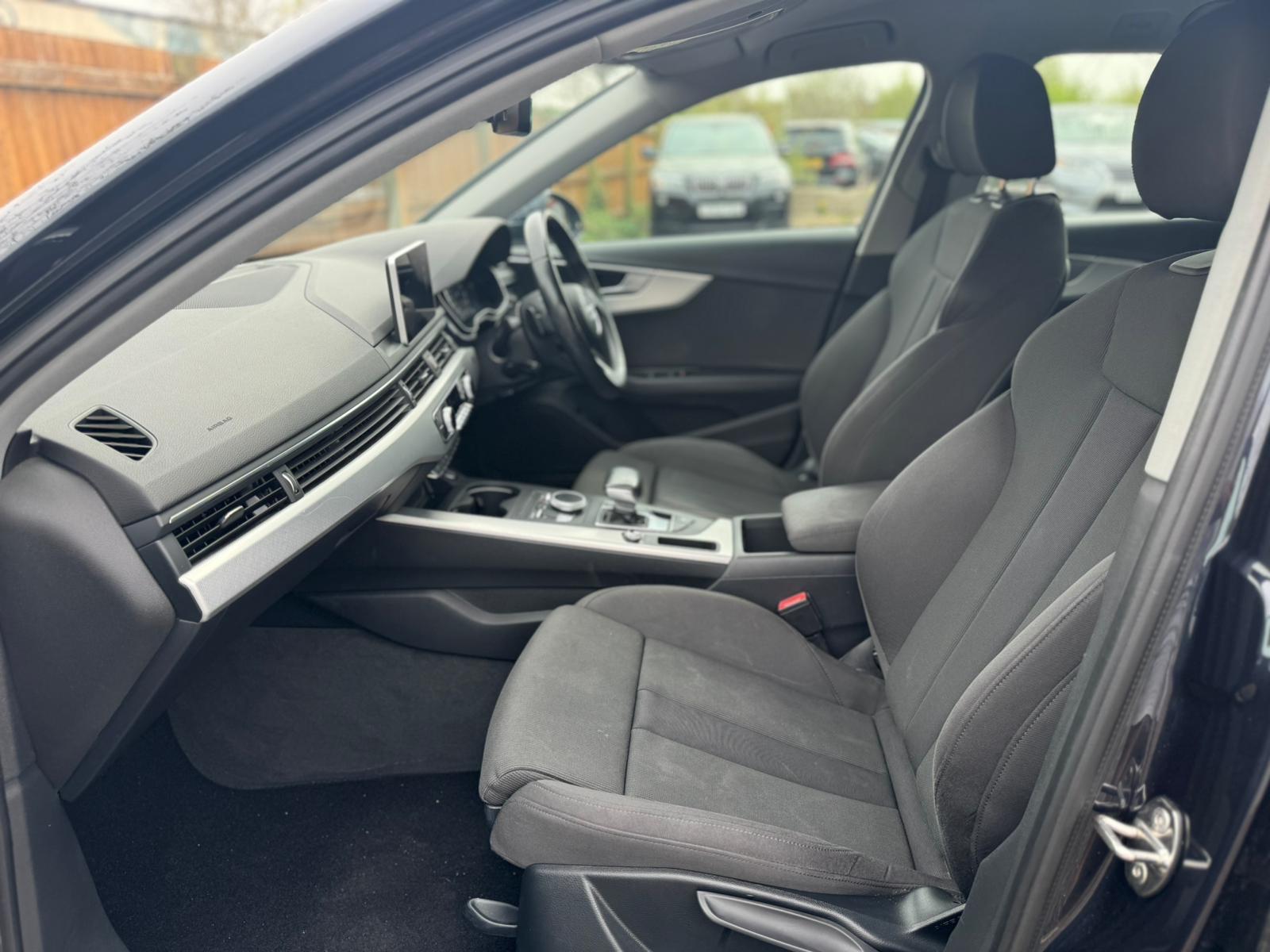 Audi A4 view 54