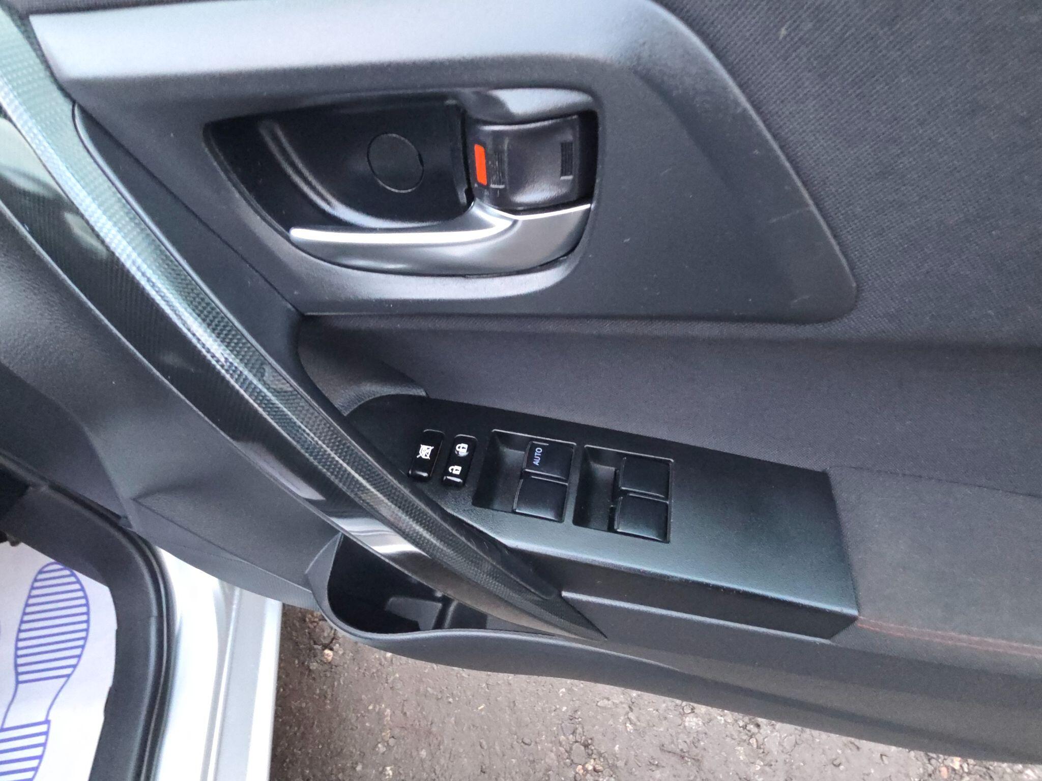 2013 Toyota Auris image 66