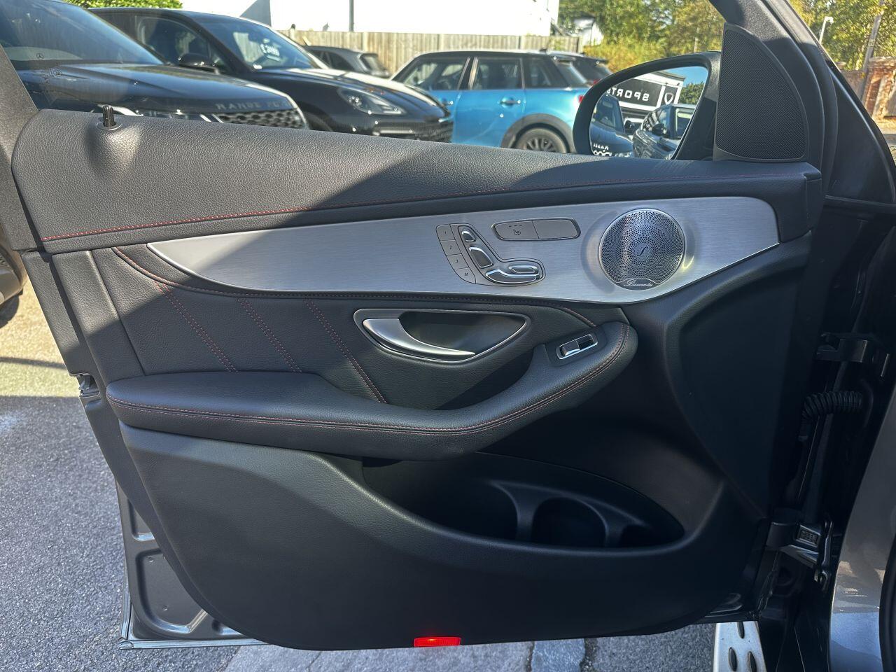 Mercedes-Benz GLC view 28