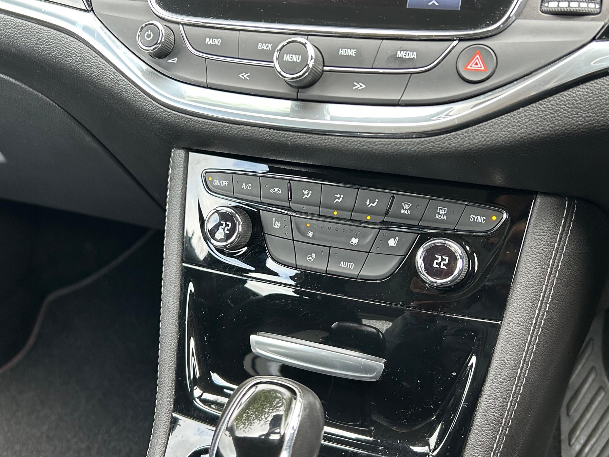 Vauxhall Astra view 24