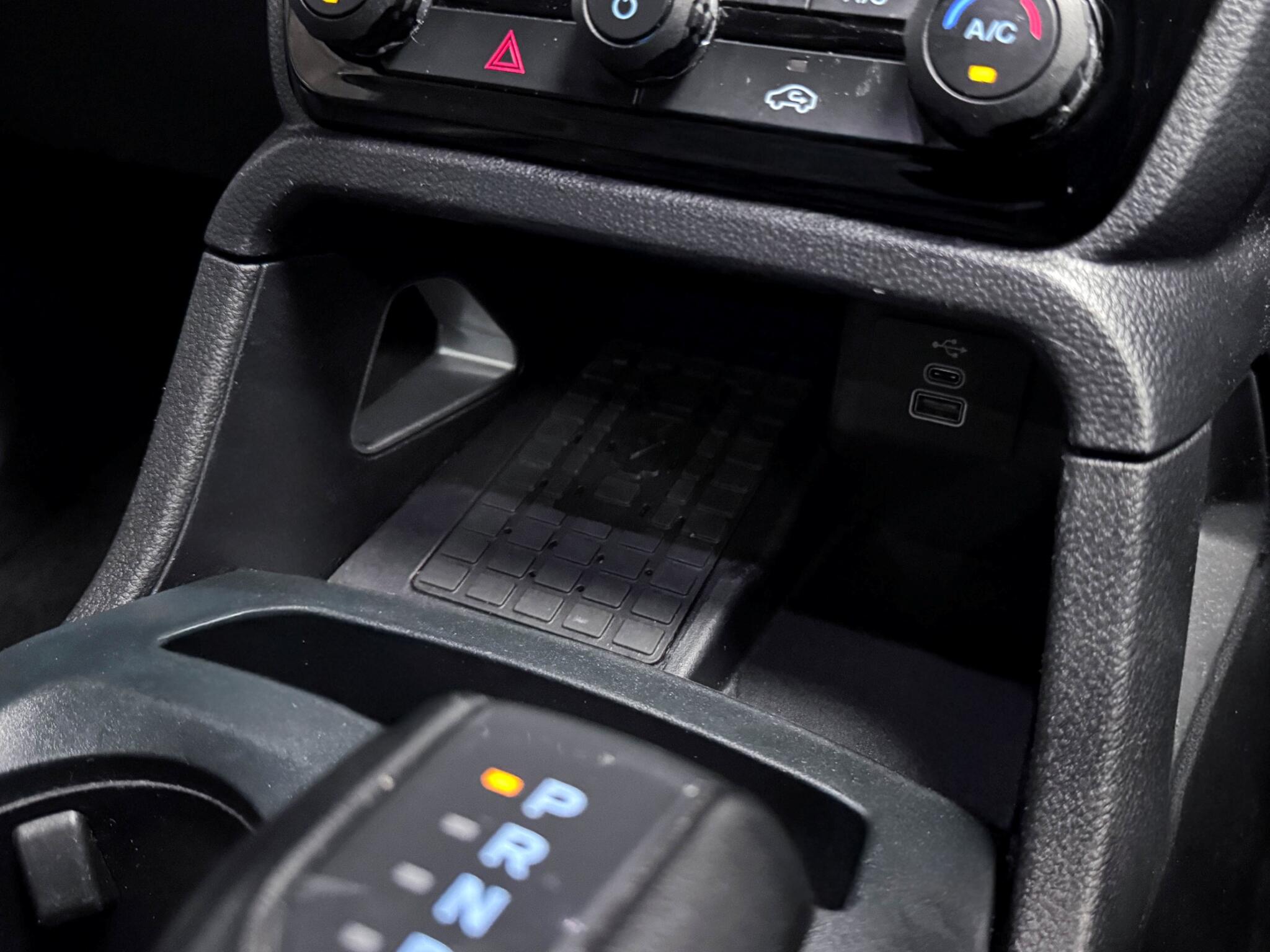 Ford Ranger view 37