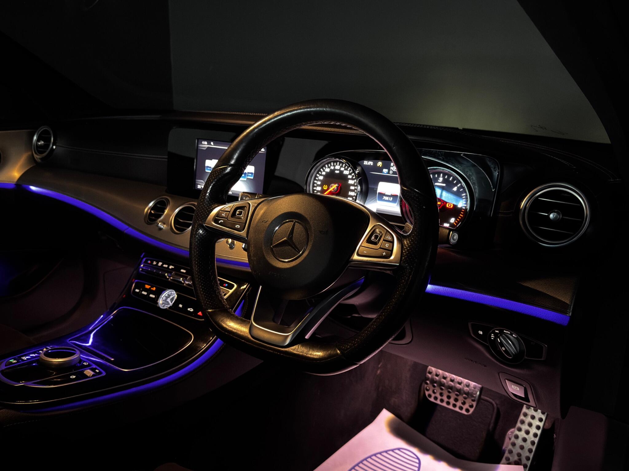 Mercedes-Benz E-Class view 10