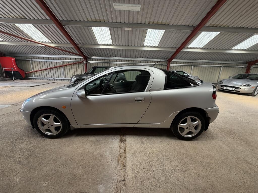 Vauxhall Tigra view 6