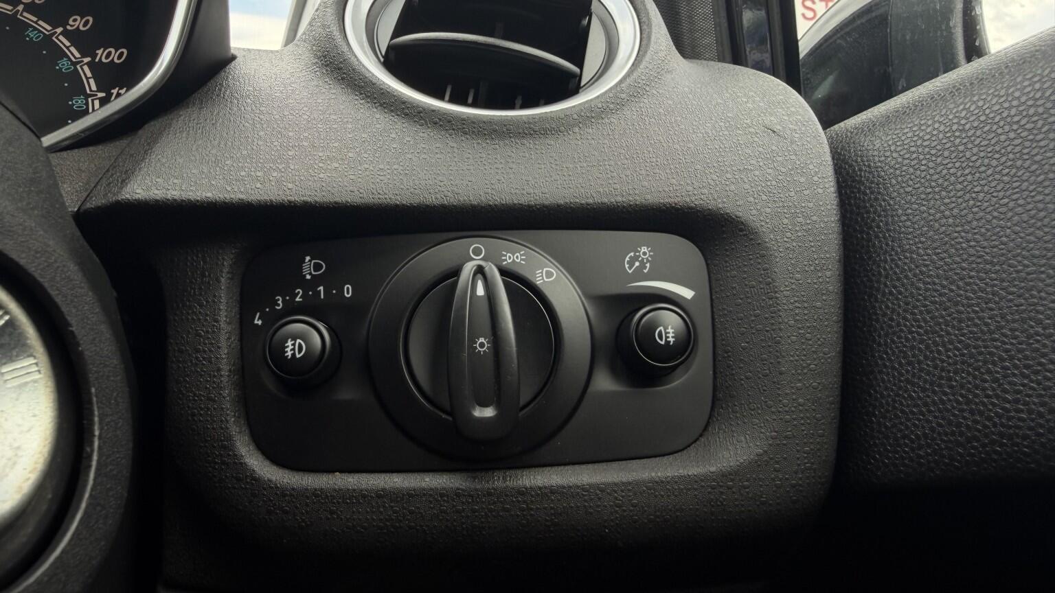 Ford Fiesta view 45